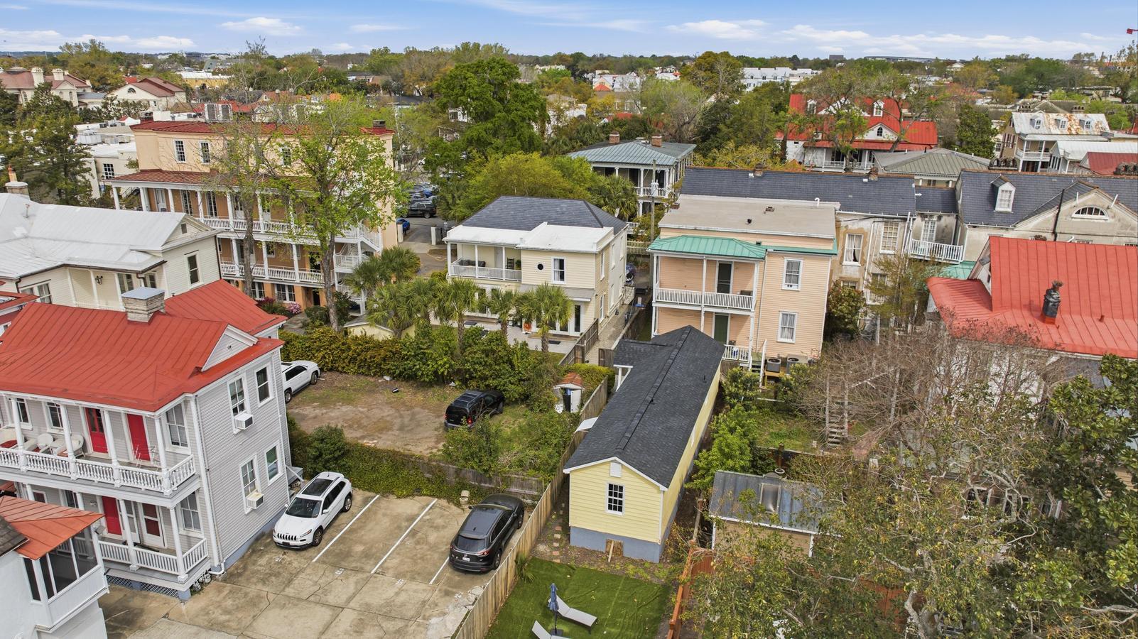 87 1/2 1/4 Warren Street