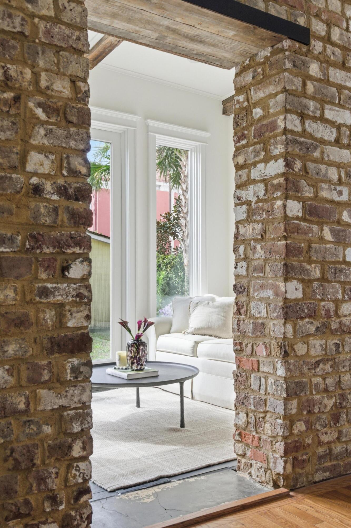 87 1/2 1/4 Warren Street