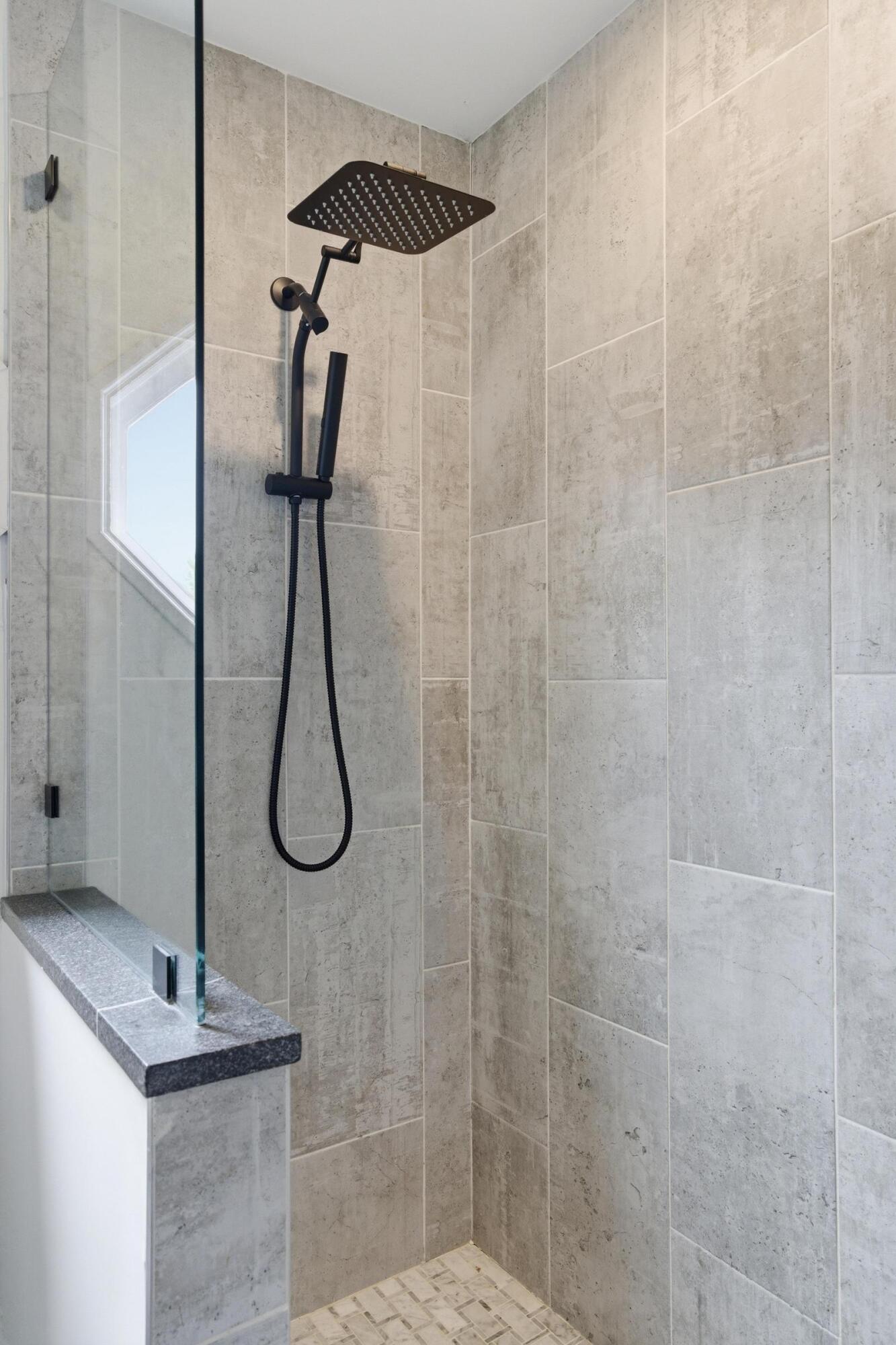 87 1/2 1/4 Warren Street