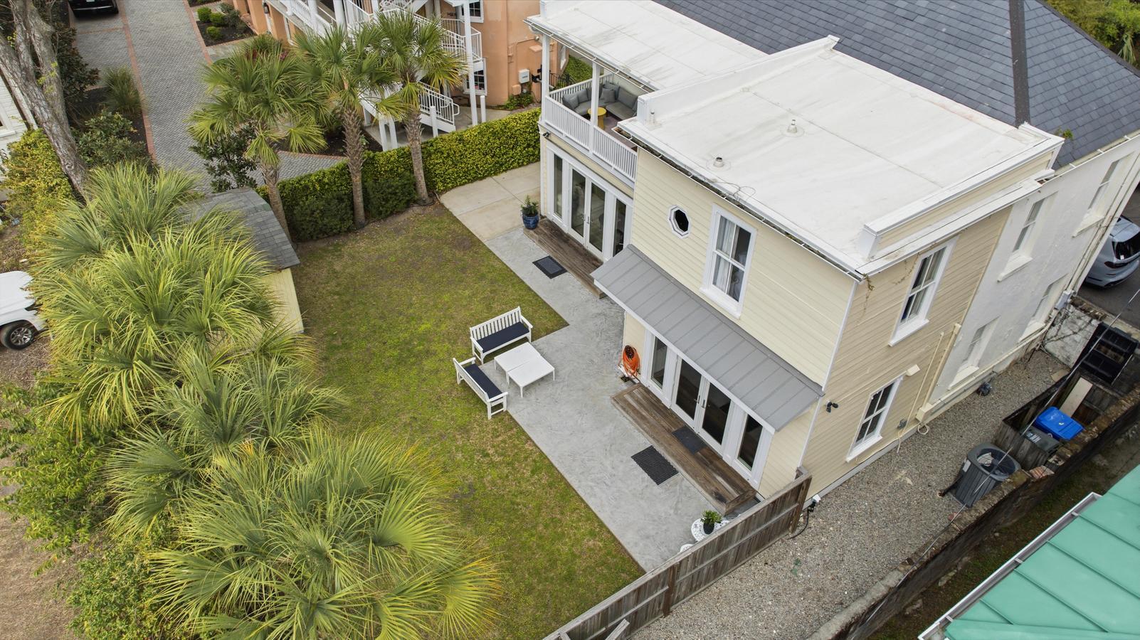 87 1/2 1/4 Warren Street