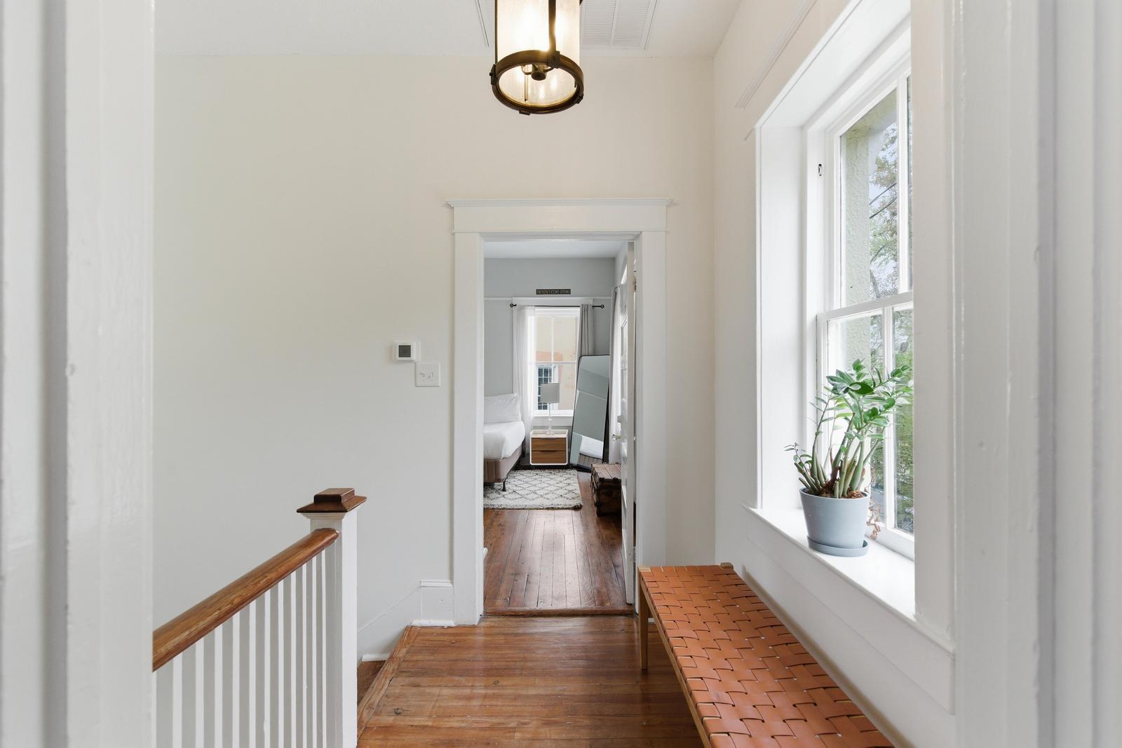 87 1/2 1/4 Warren Street