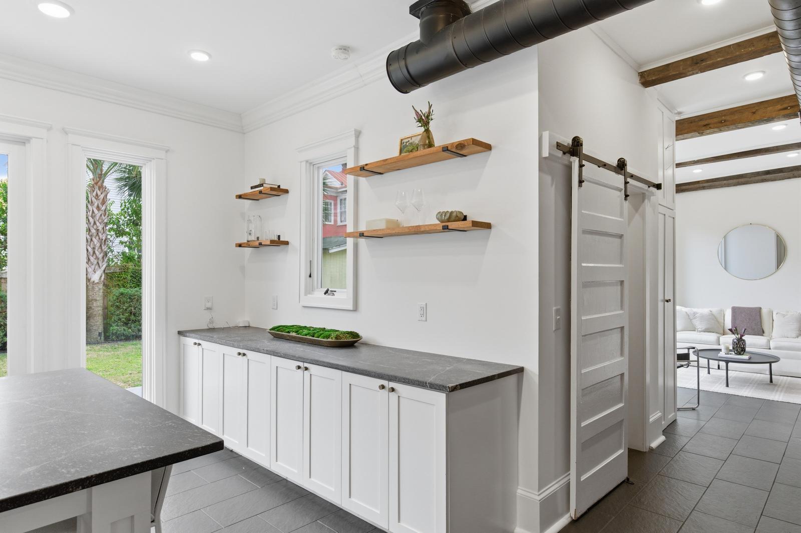 87 1/2 1/4 Warren Street