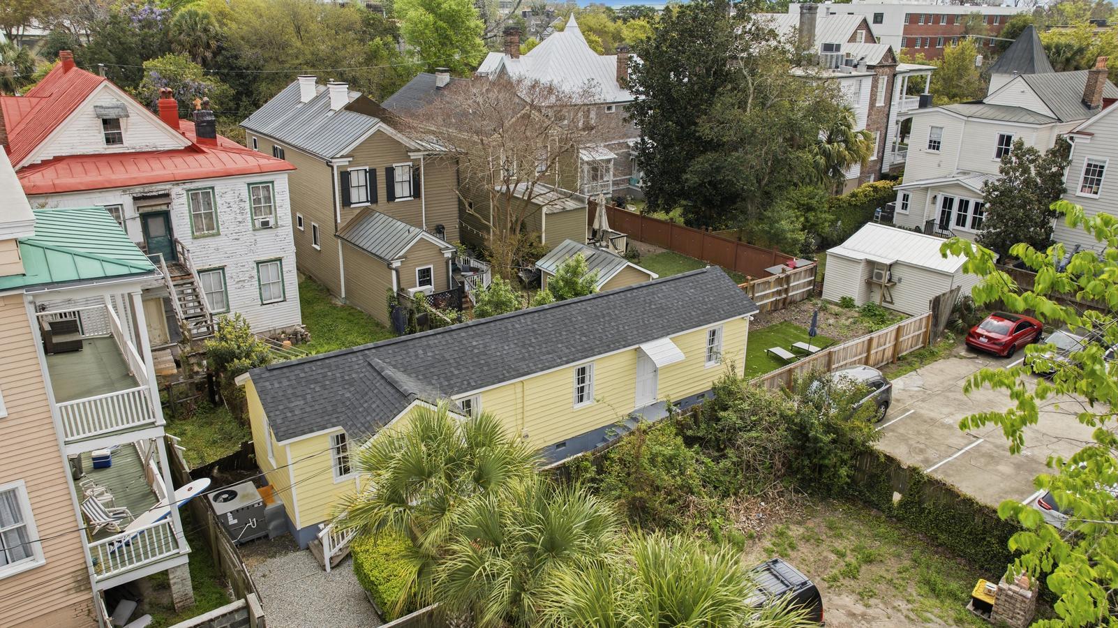 87 1/2 1/4 Warren Street