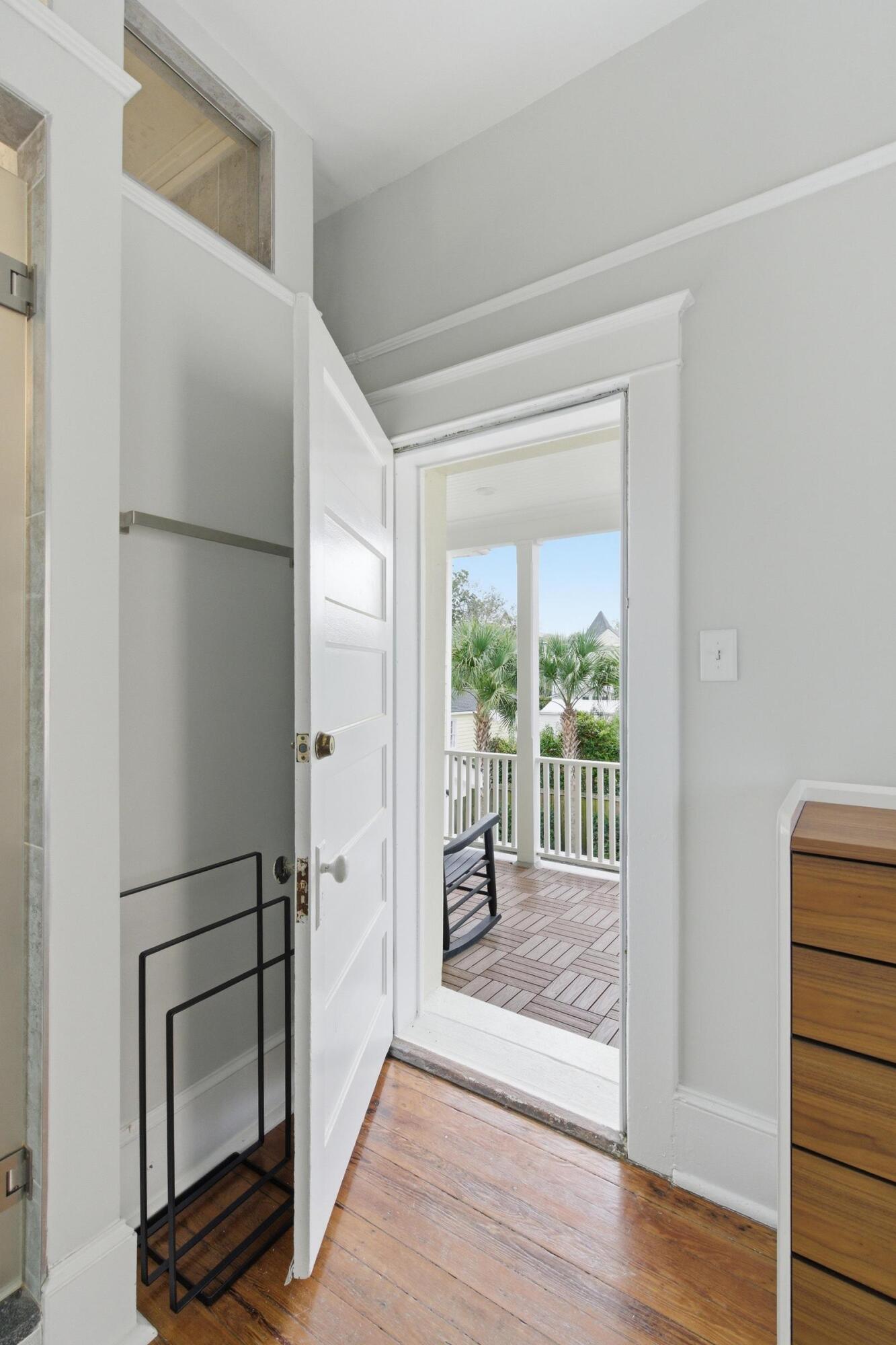 87 1/2 1/4 Warren Street