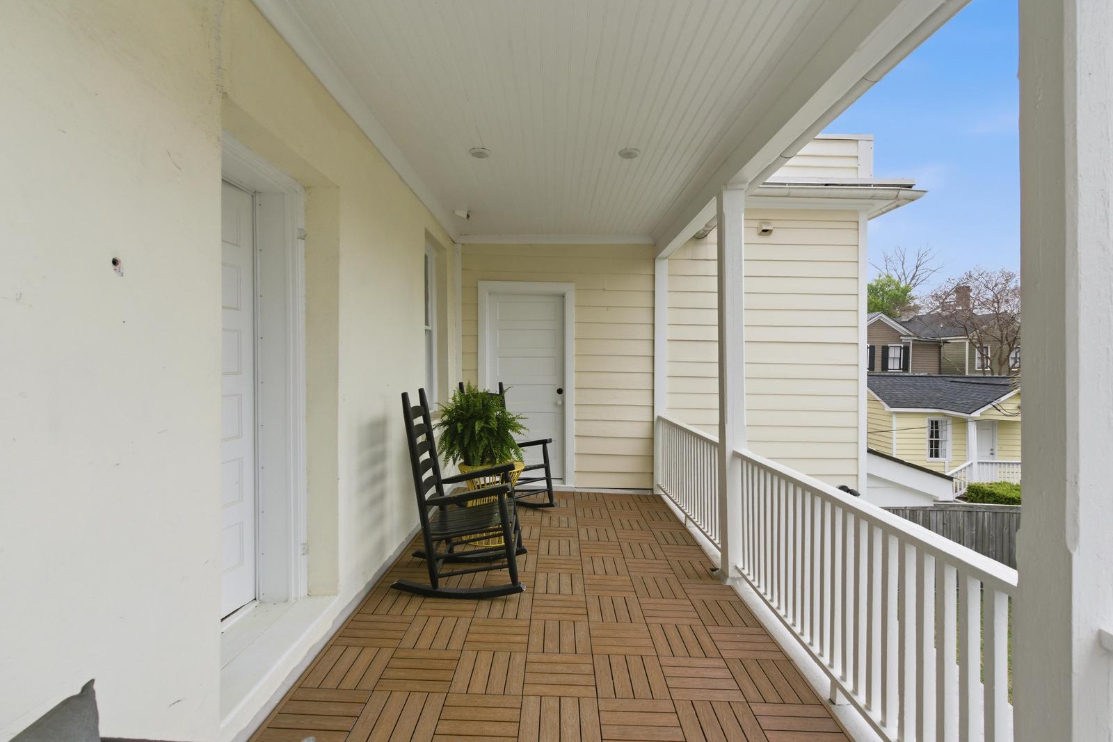 87 1/2 1/4 Warren Street