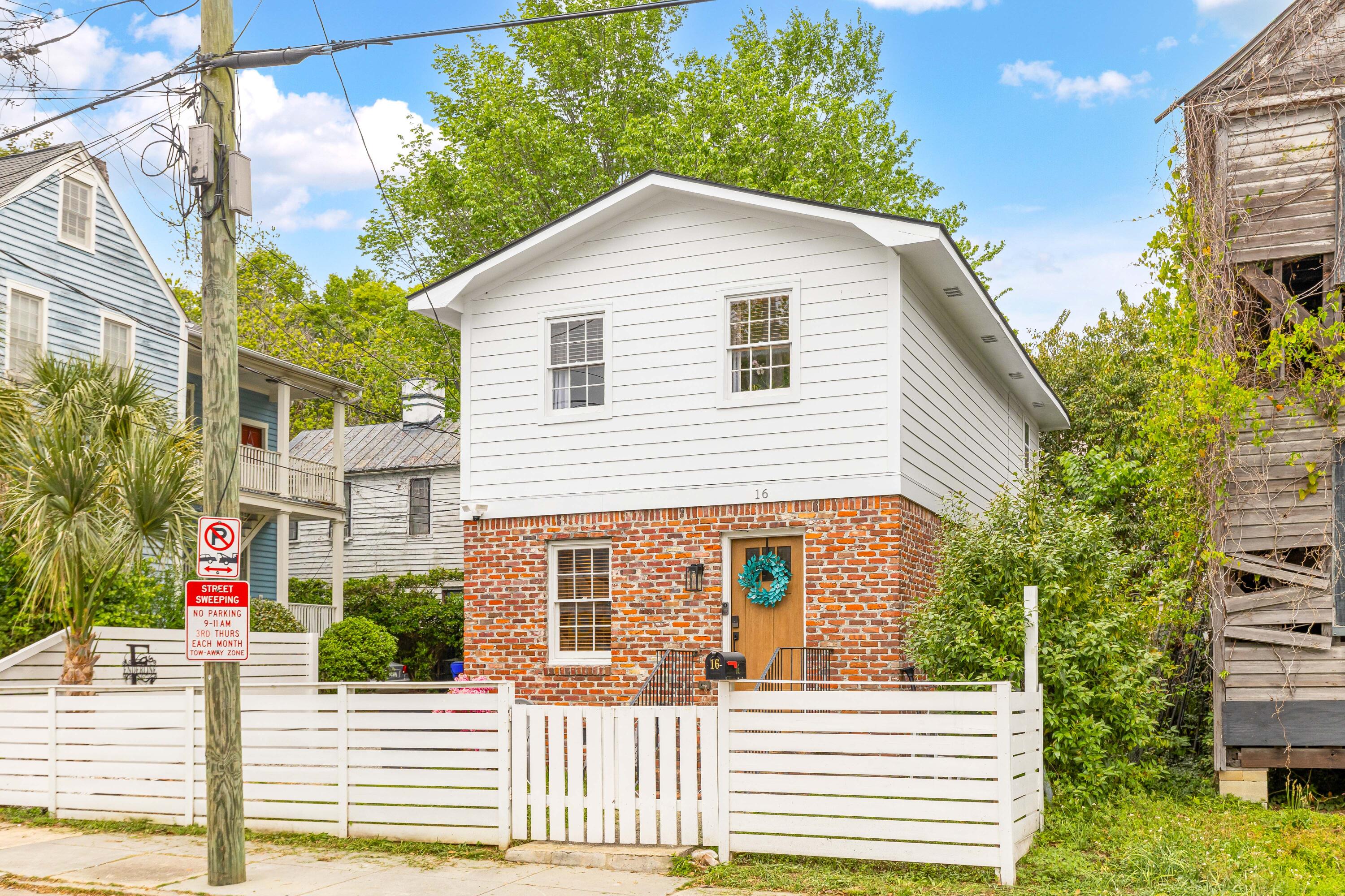 16 Amherst Street