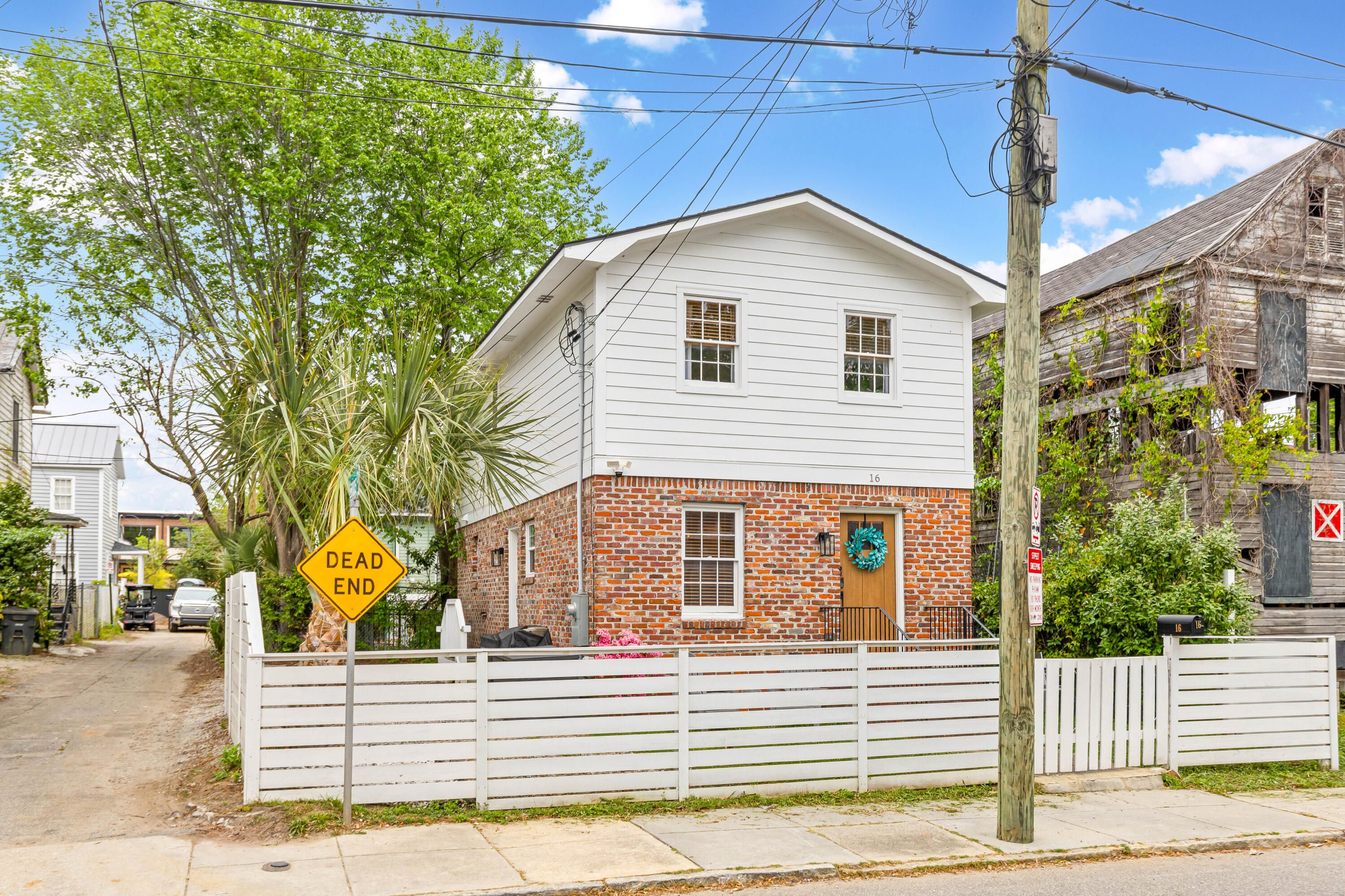 16 Amherst Street