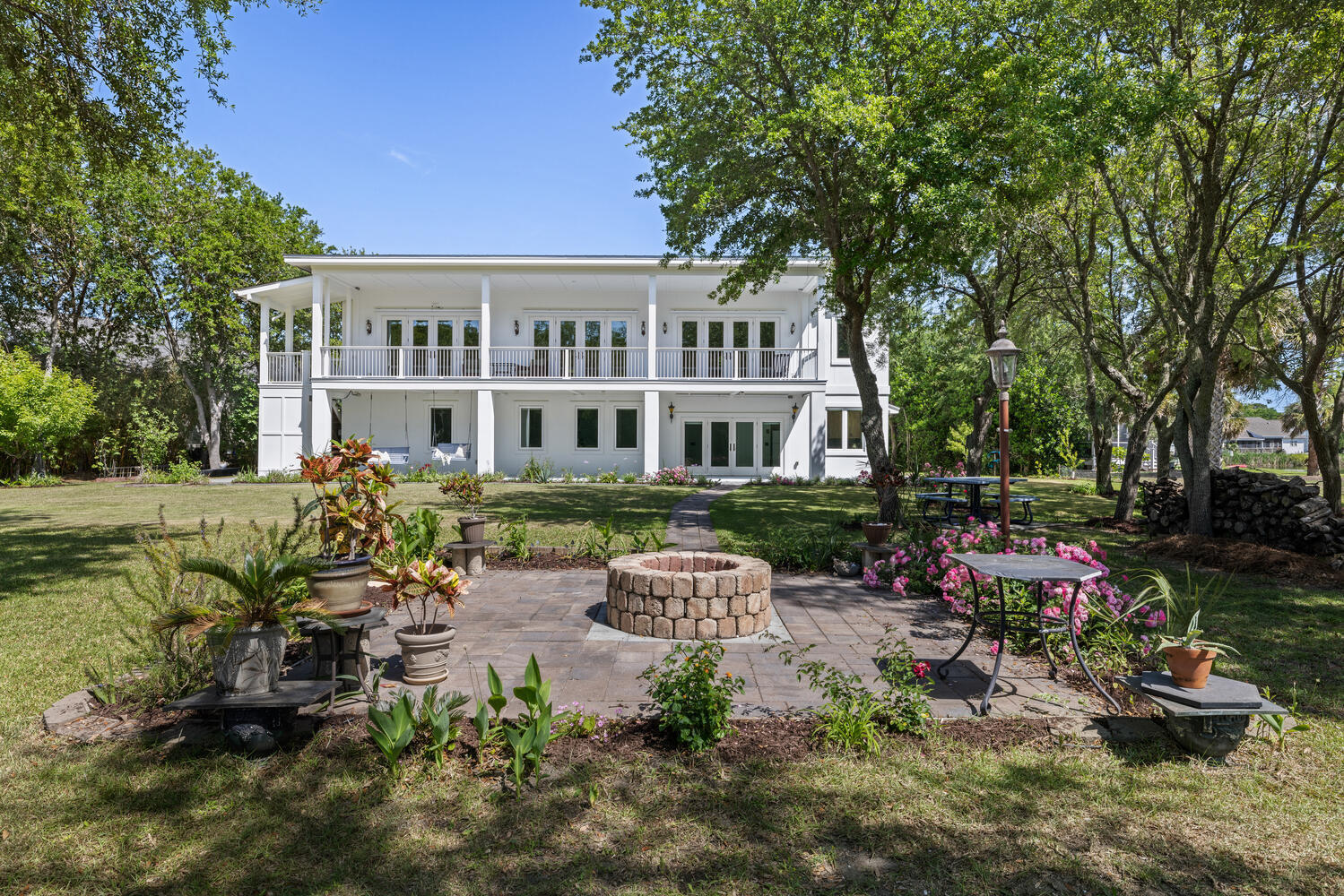 1391 Royston Road