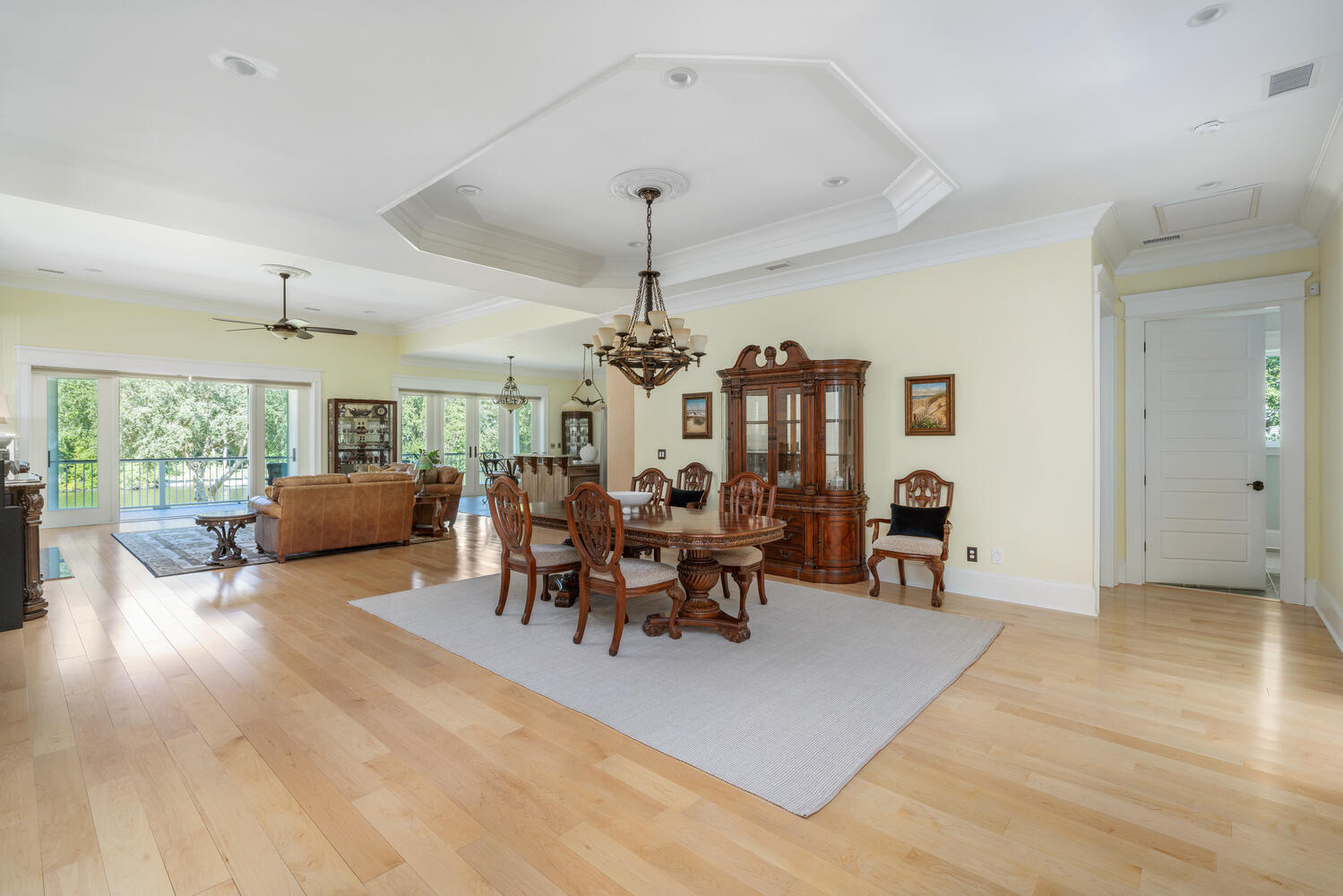 1391 Royston Road