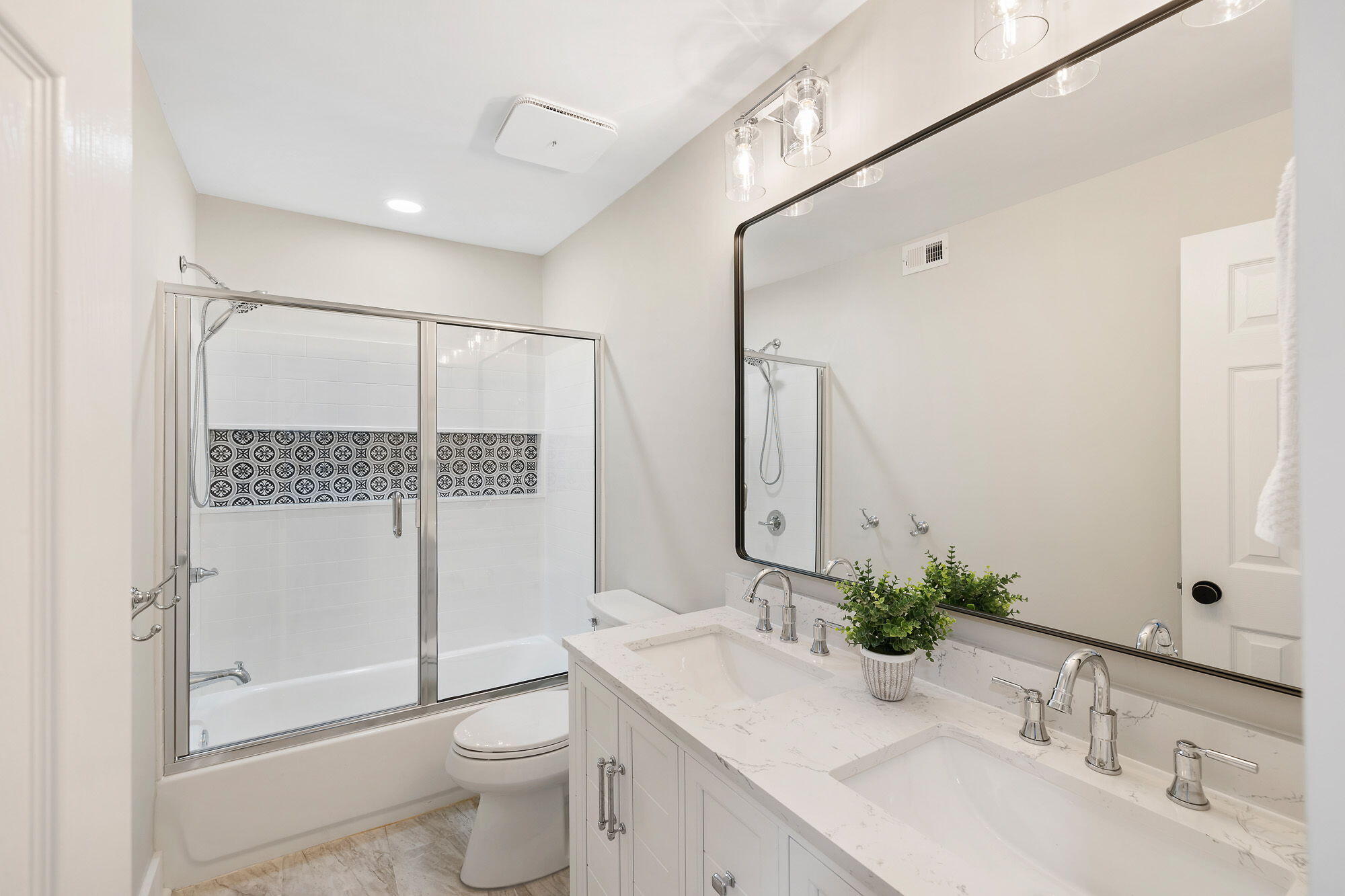 1851 Montclair Drive # B Unit: 1851-B