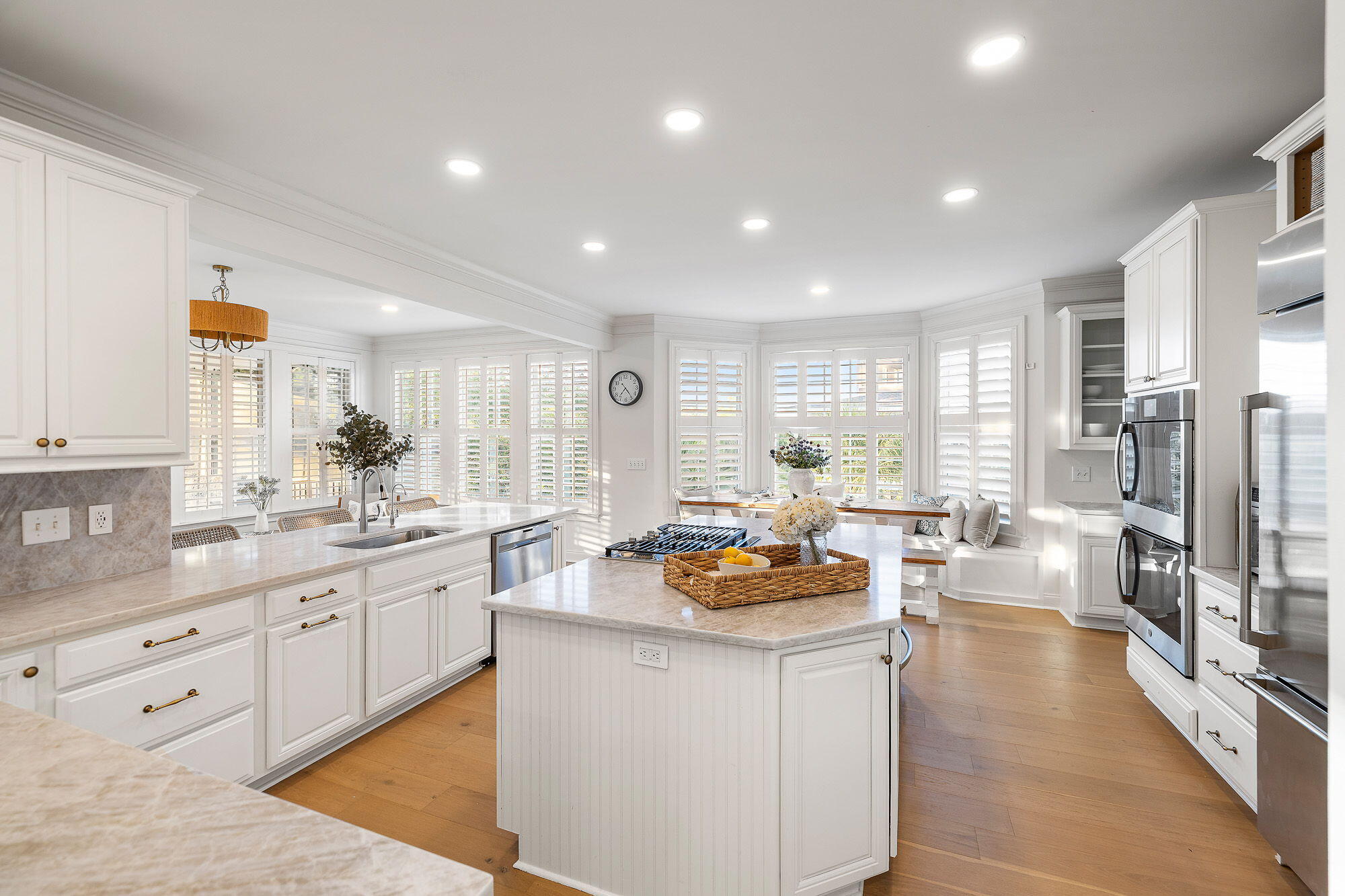 4882 Sound View Drive