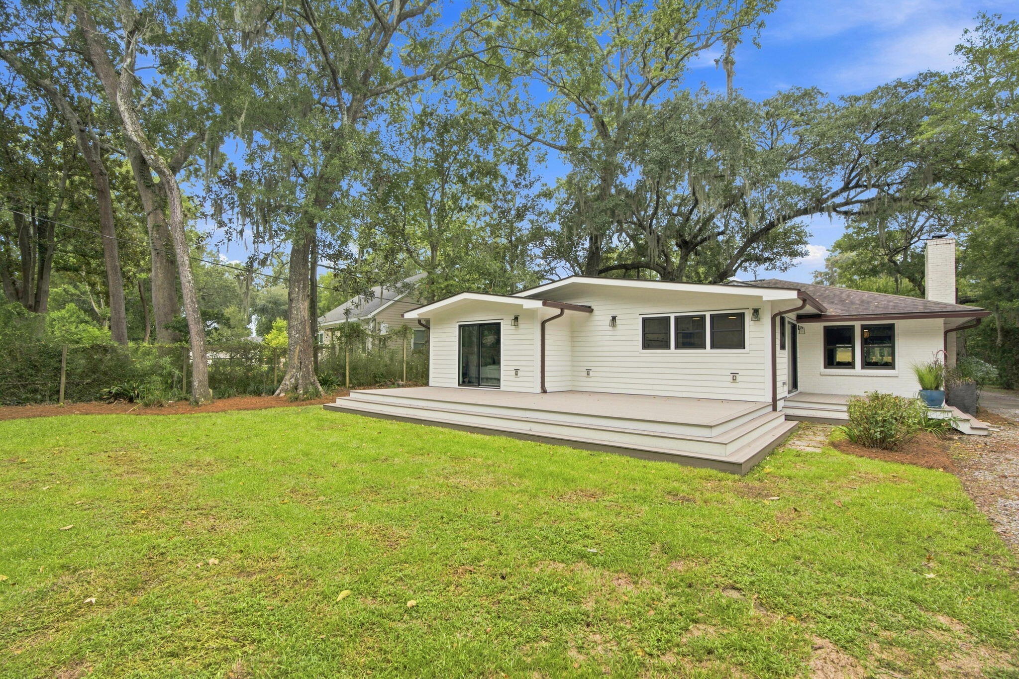 630 W Oak Forest Drive