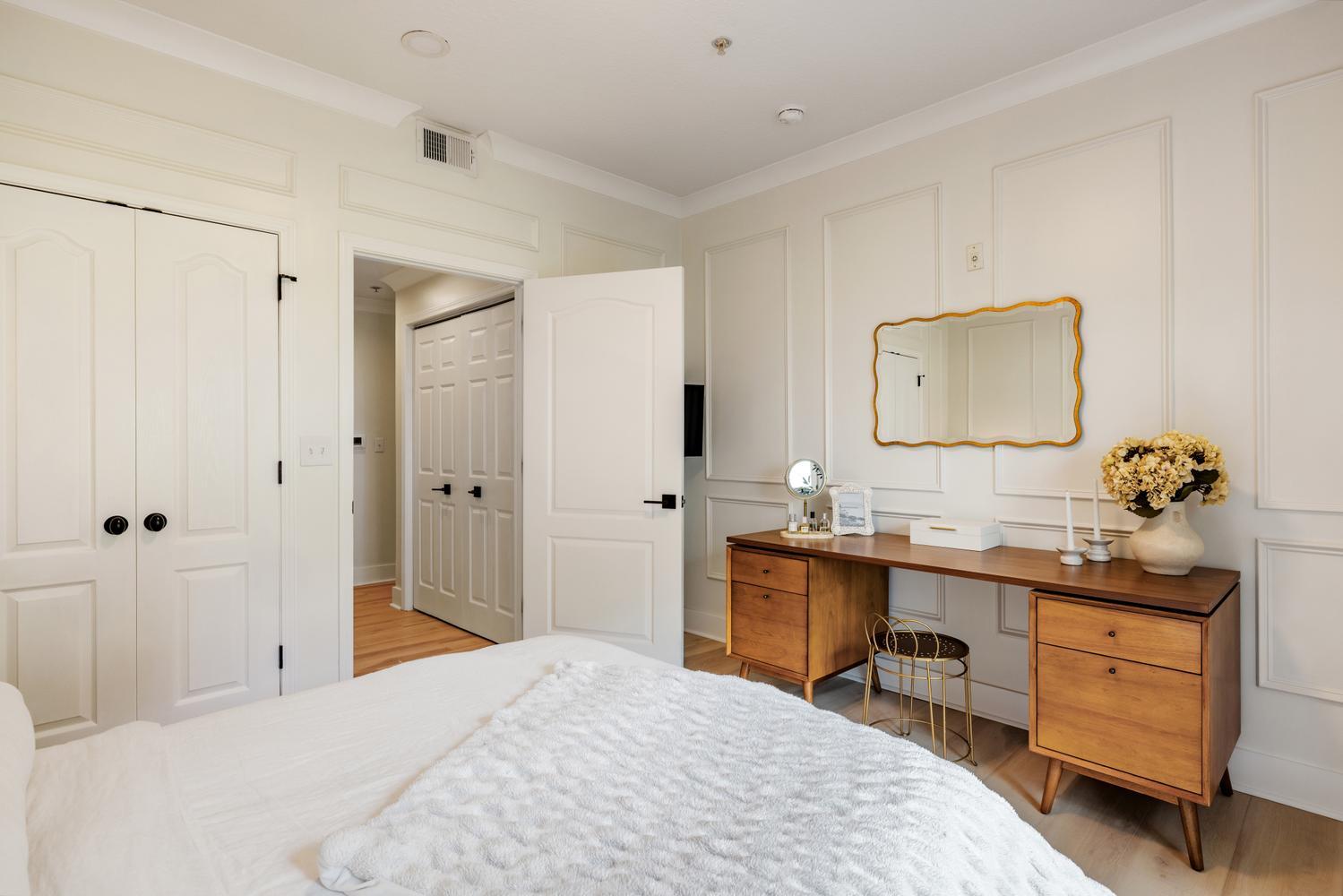 1300 Park W Boulevard # 304