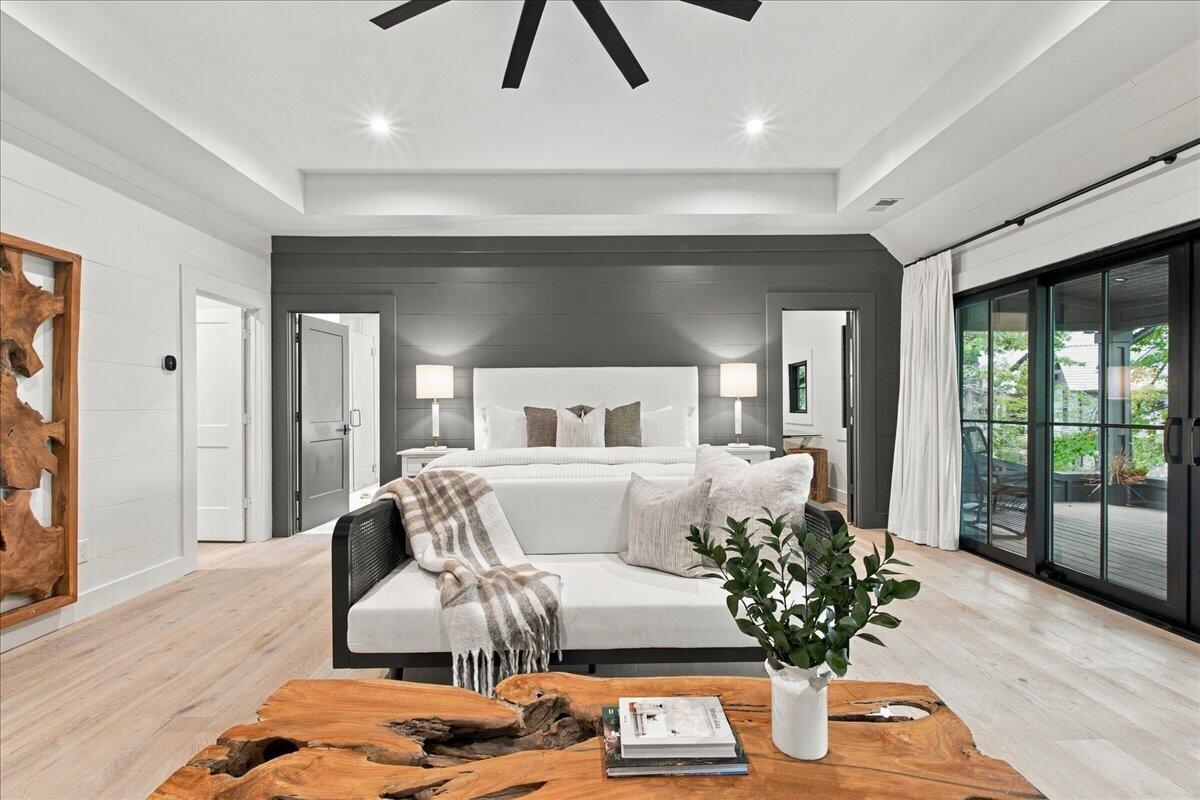 6 Featherstone Court