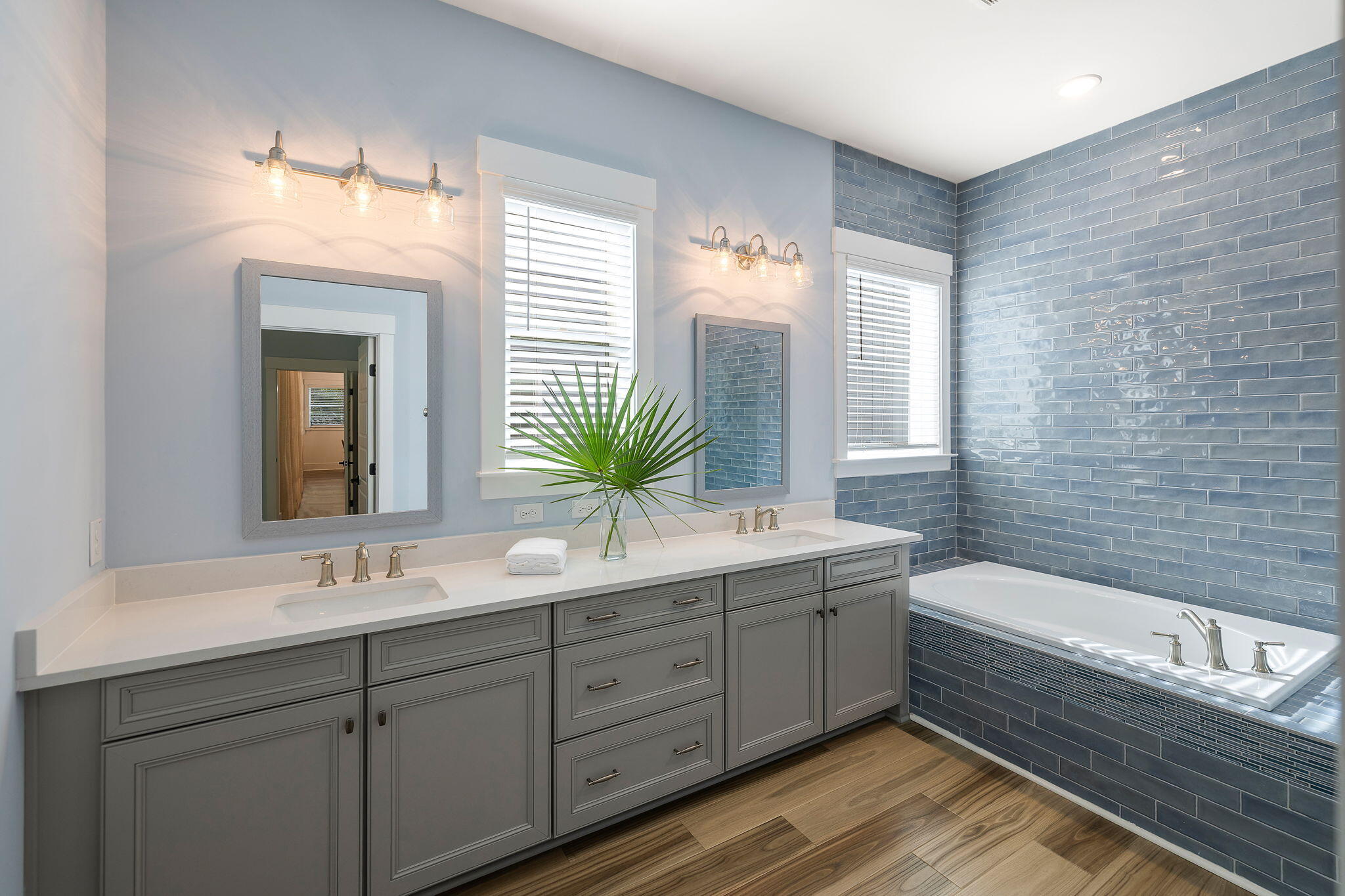 2219 Norwood Oaks Drive