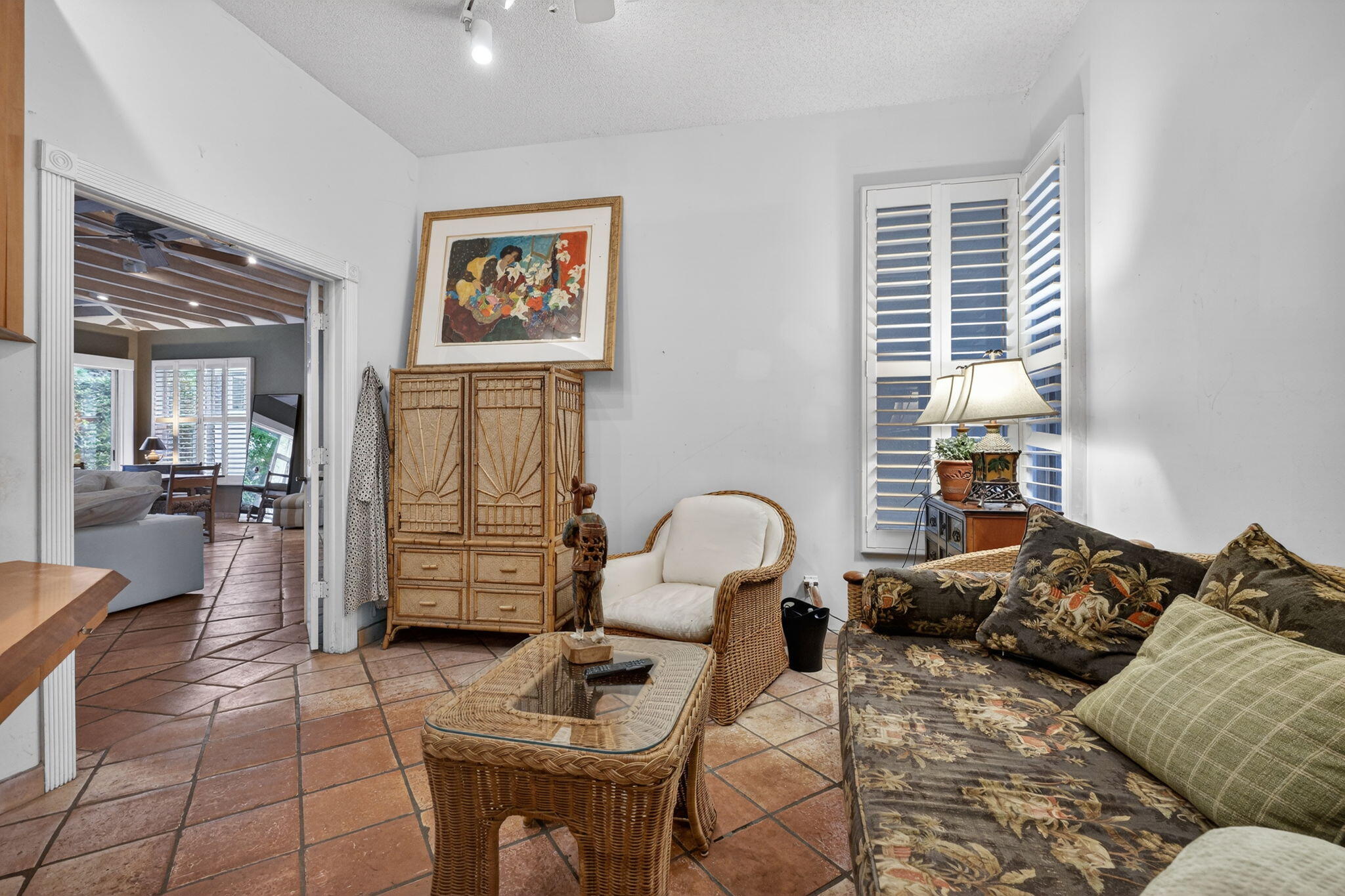 217 E Tall Oaks Circle