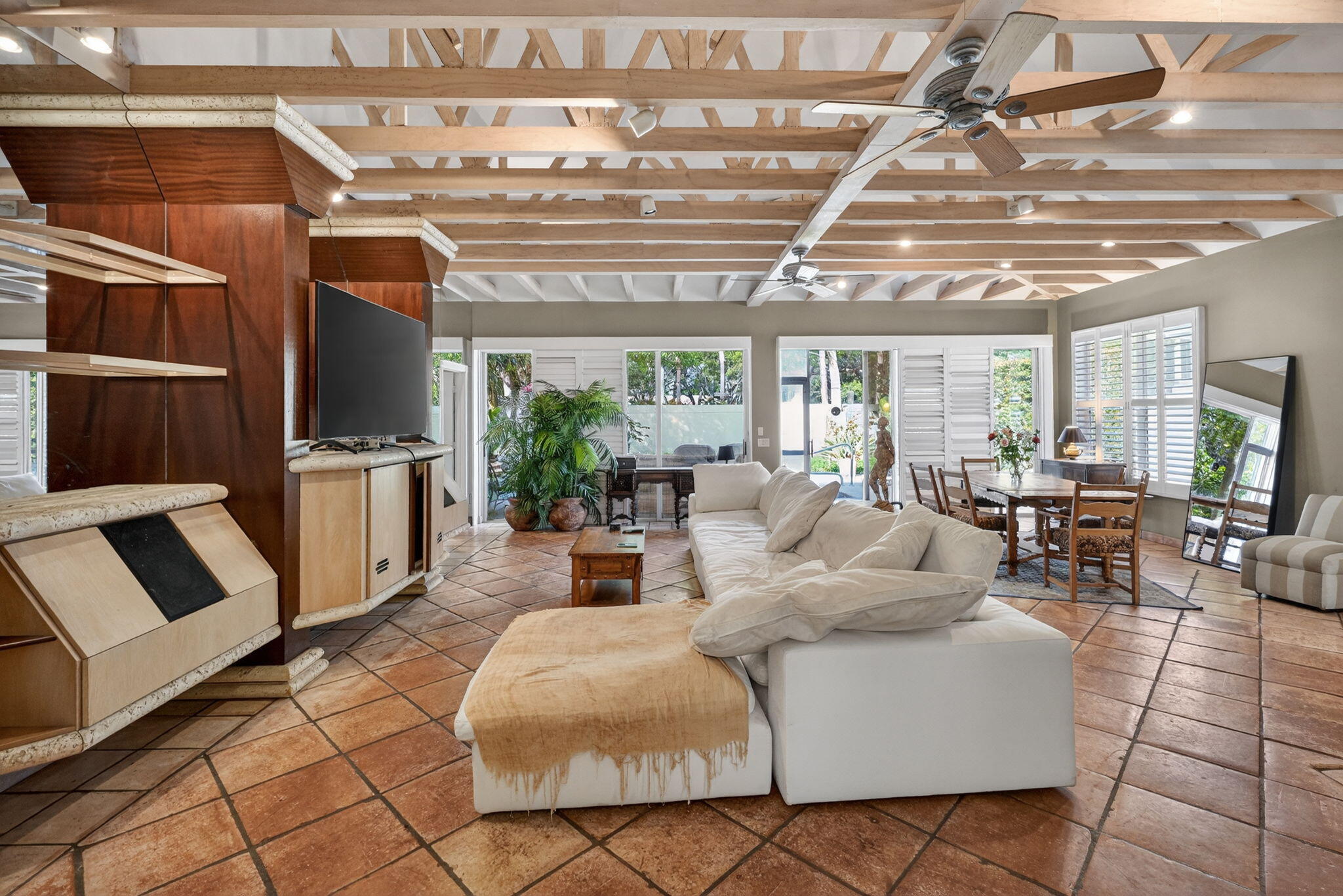 217 E Tall Oaks Circle