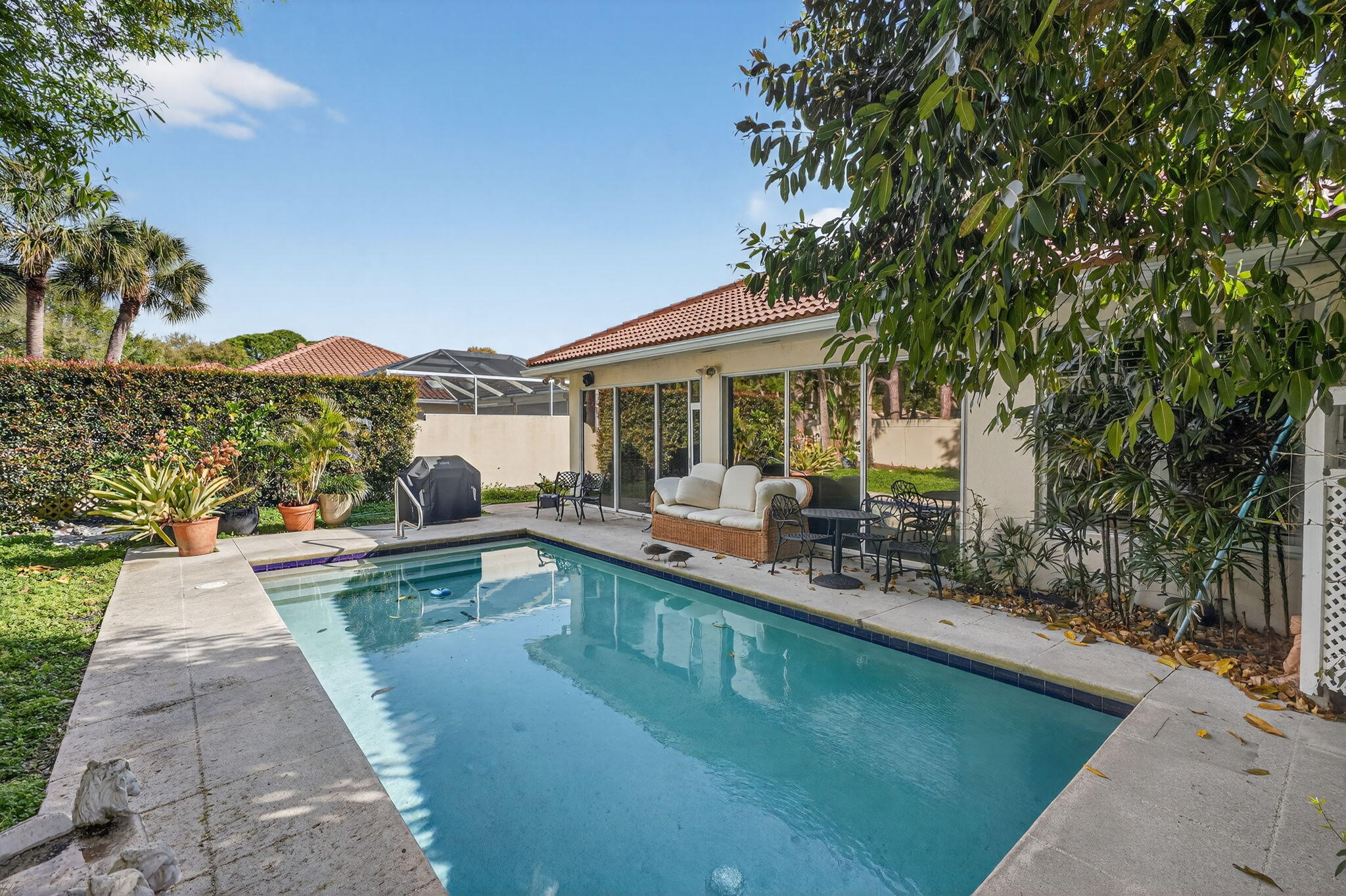 217 E Tall Oaks Circle
