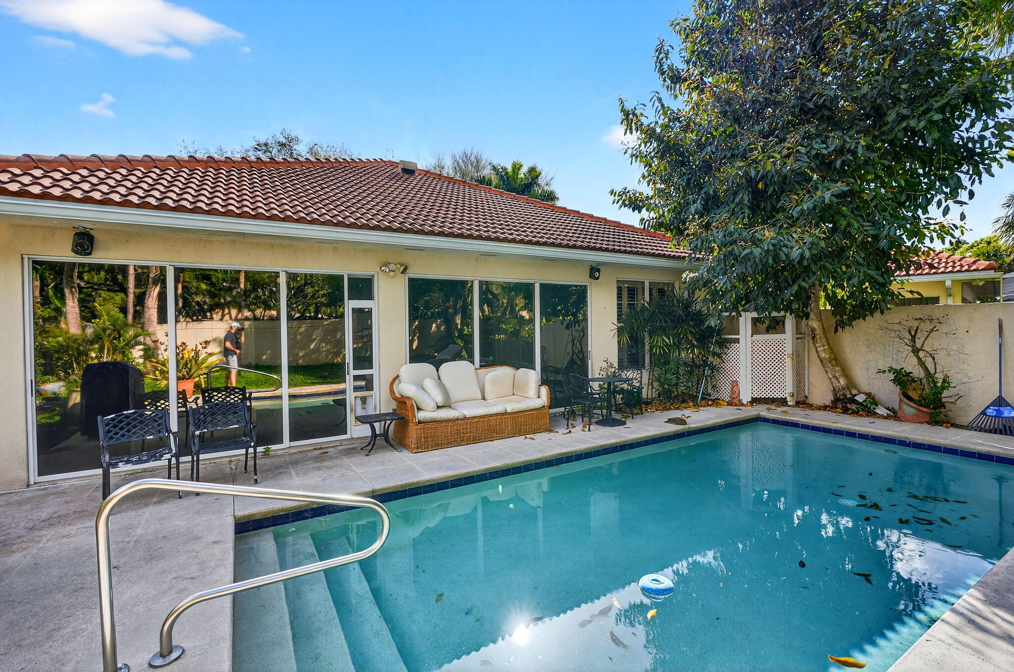 217 E Tall Oaks Circle