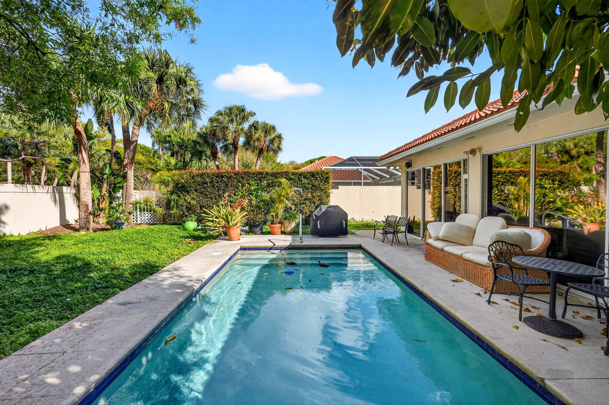 217 E Tall Oaks Circle