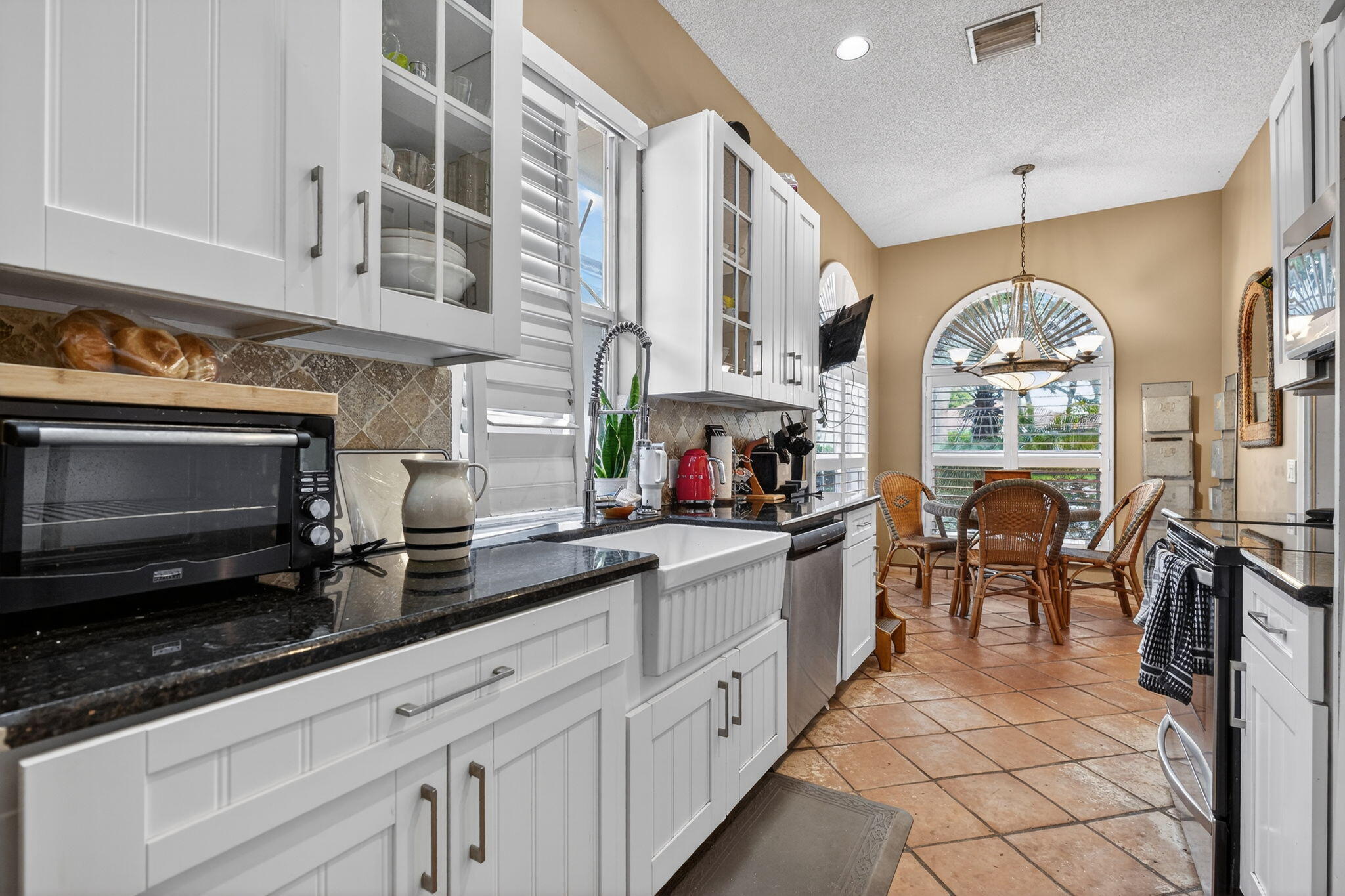 217 E Tall Oaks Circle