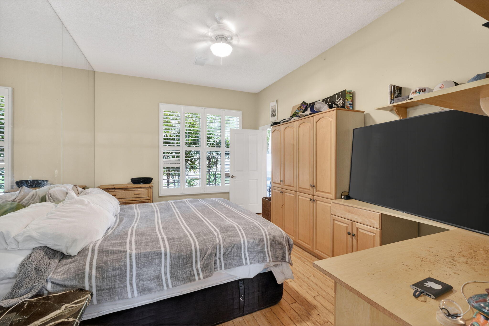217 E Tall Oaks Circle