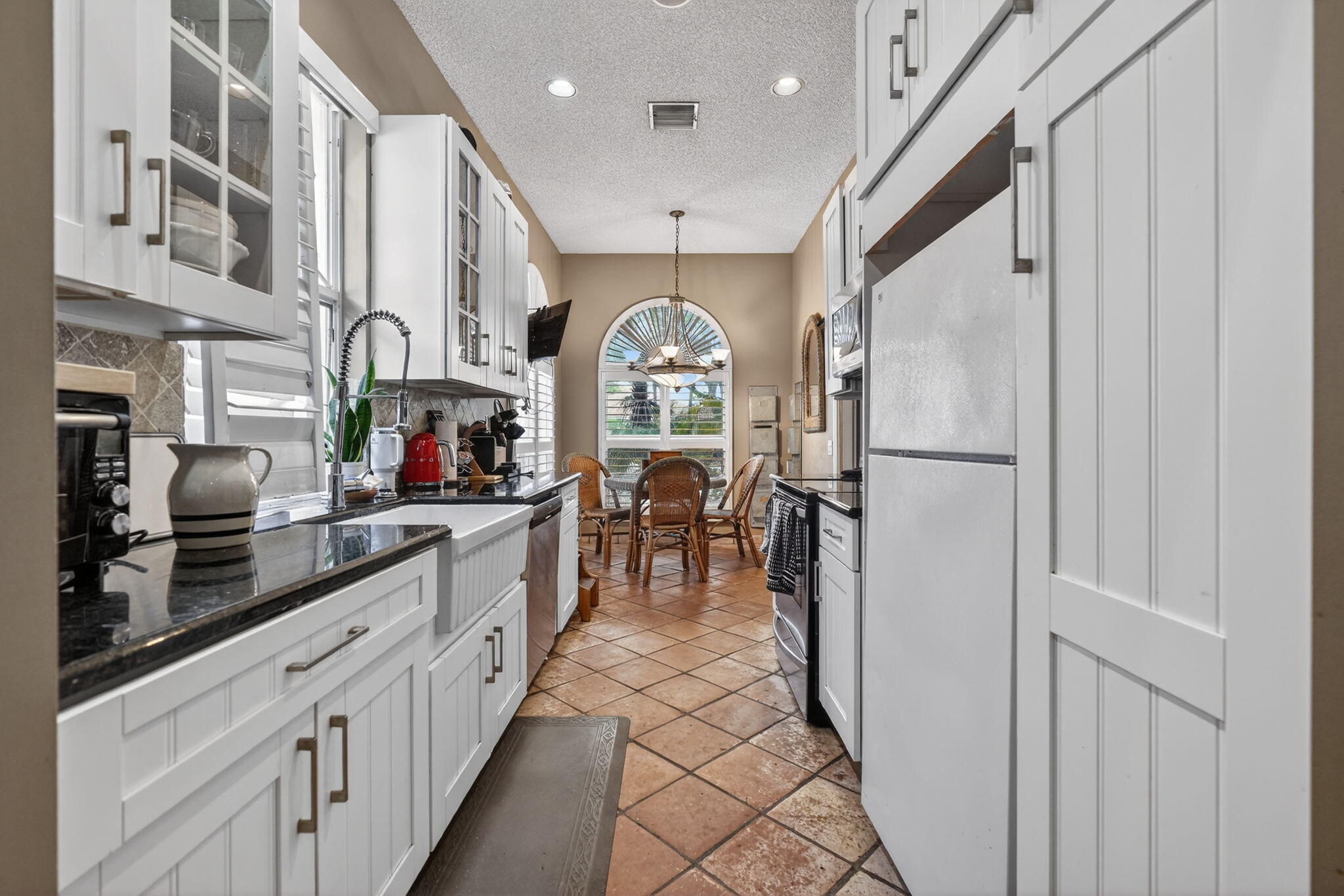 217 E Tall Oaks Circle