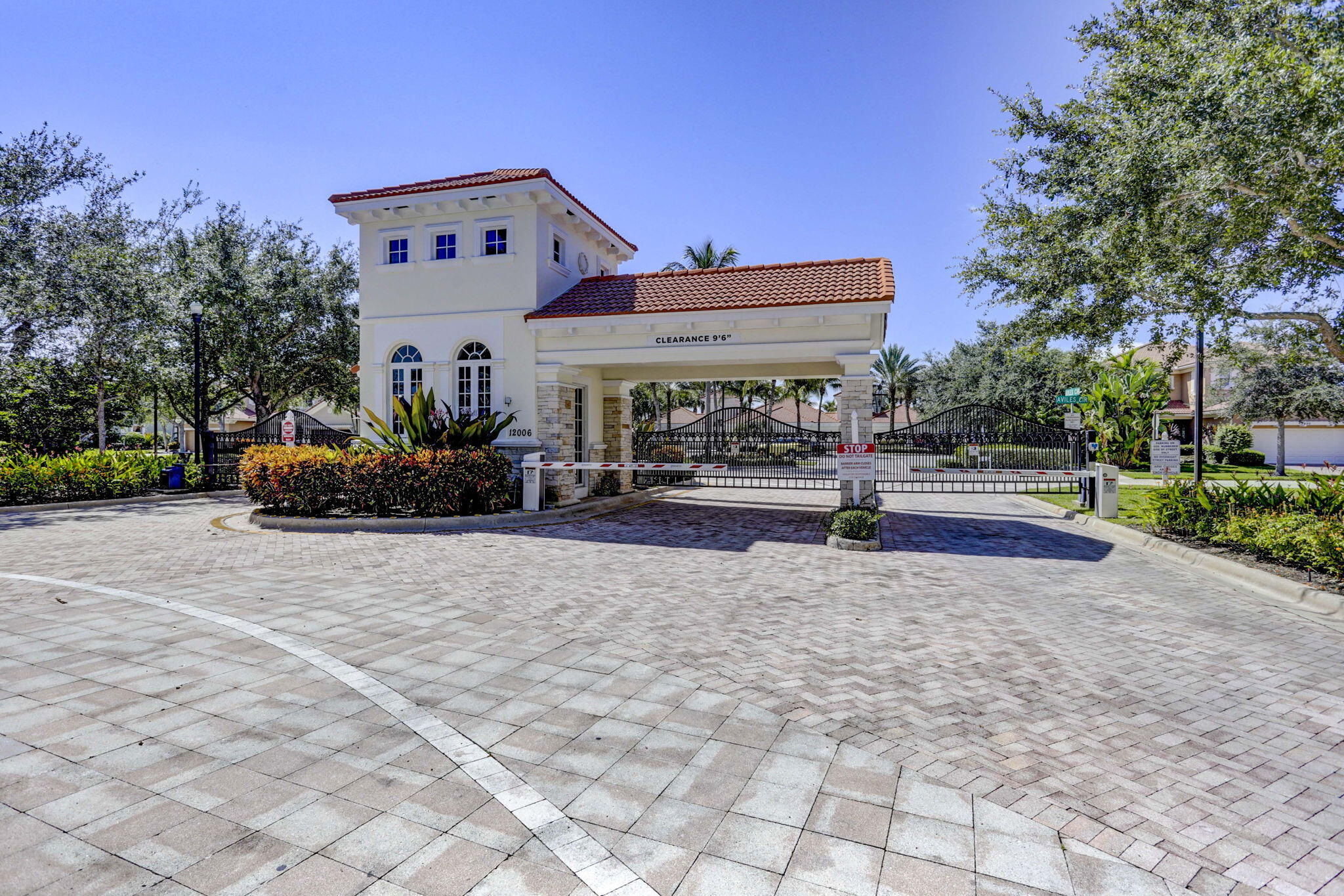 12491 AVILES Circle