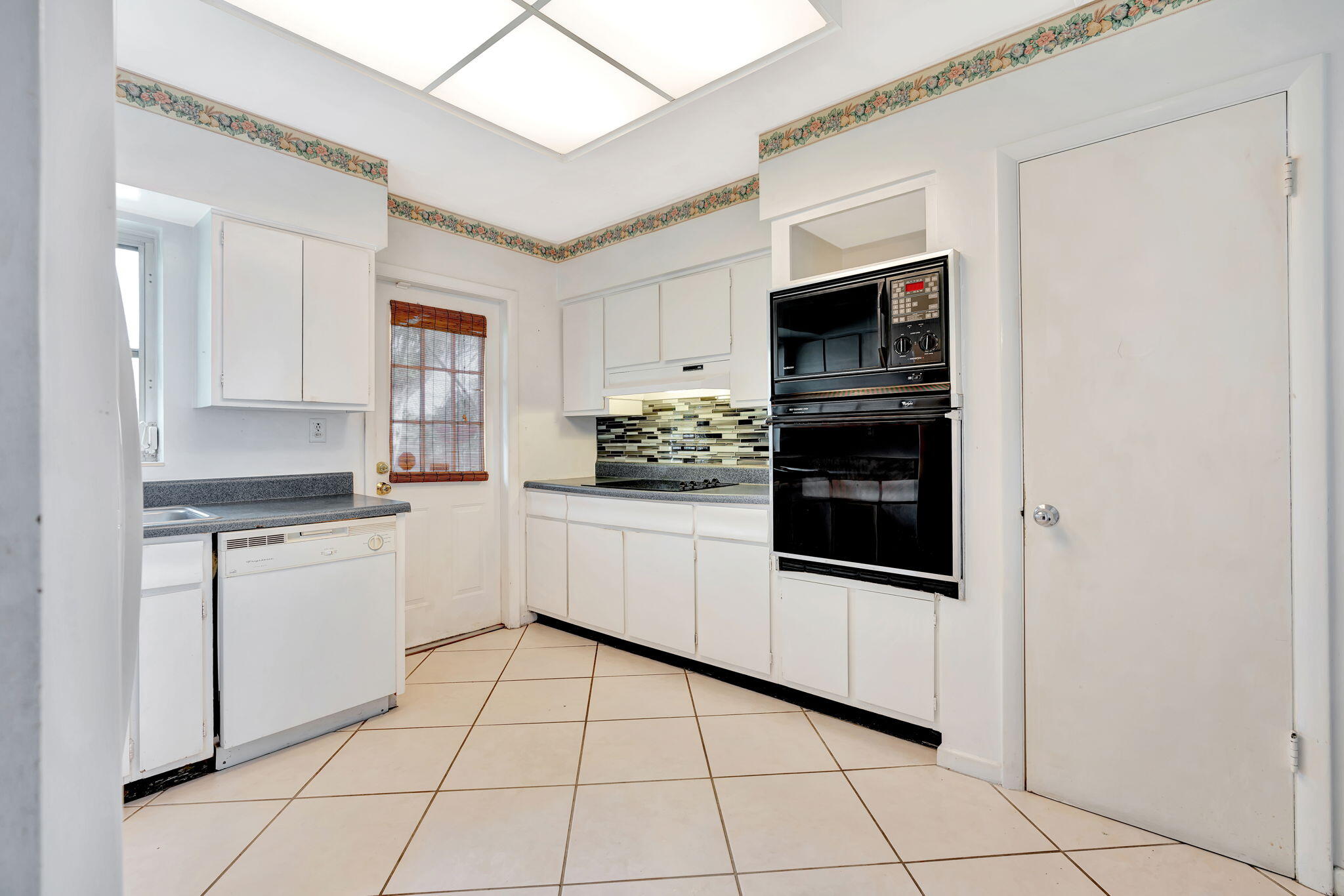 448 Gull Court