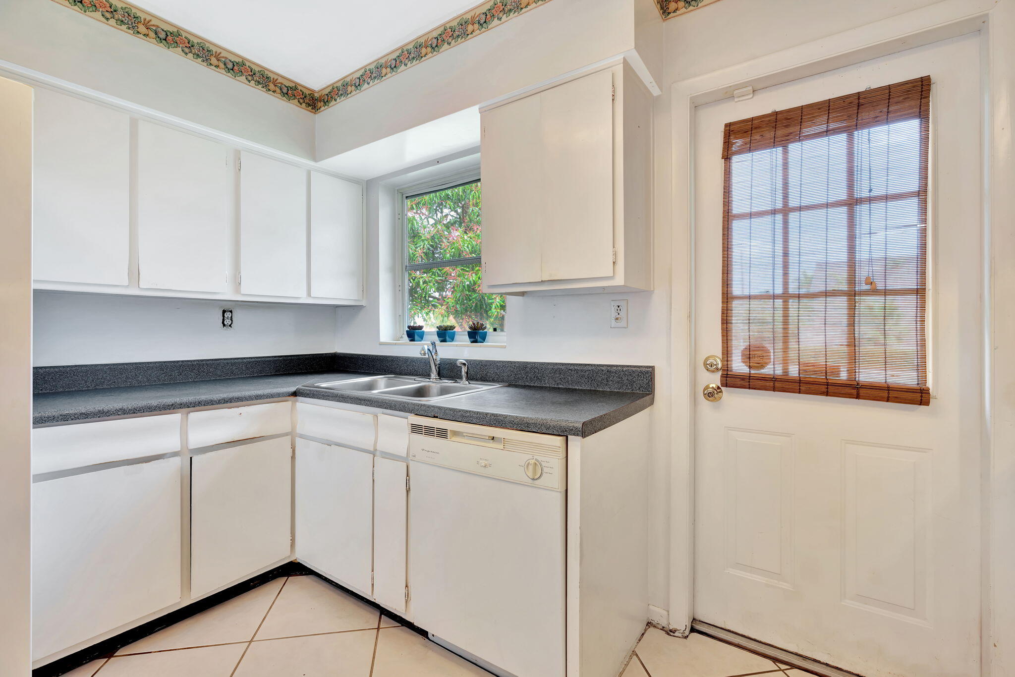 448 Gull Court