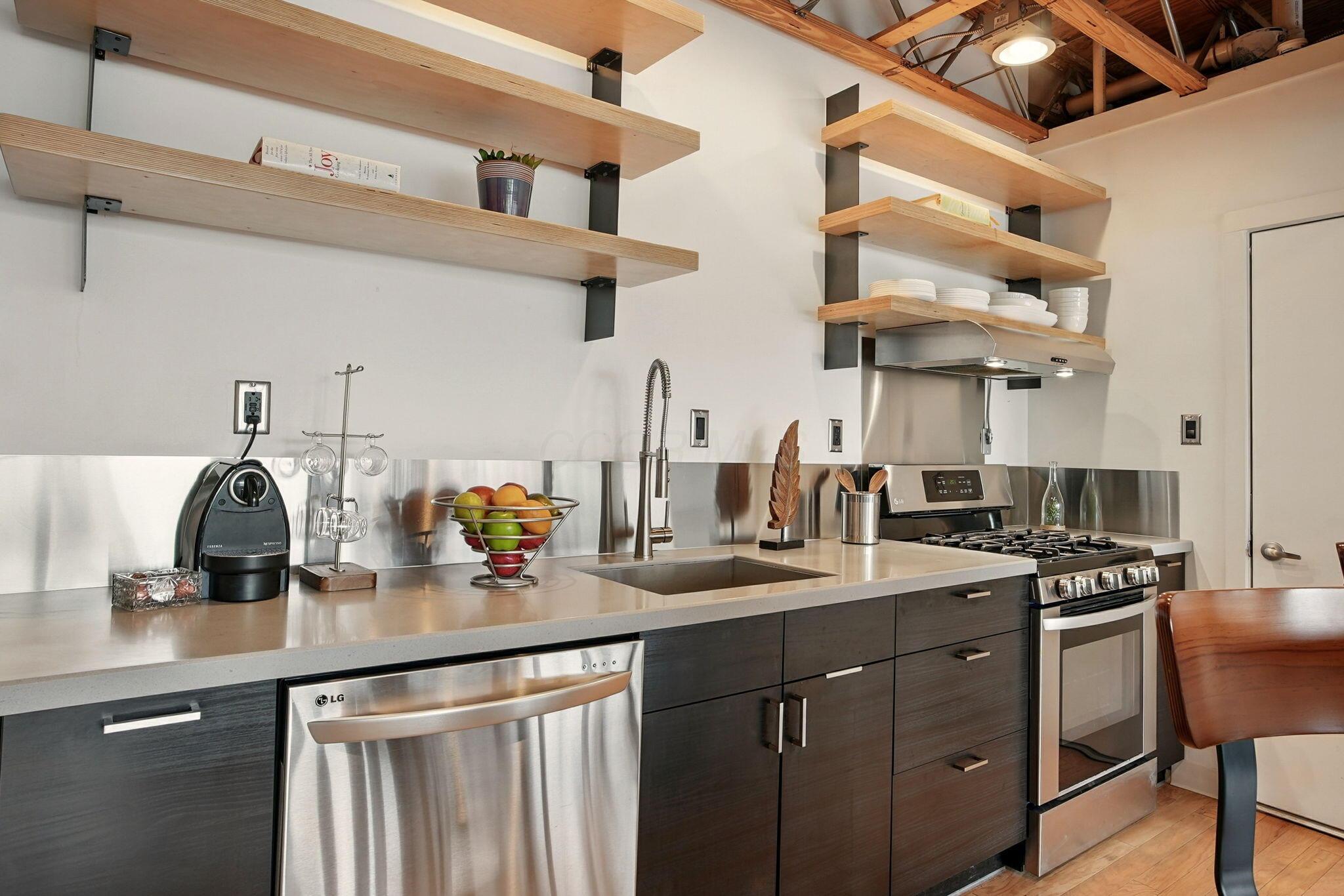 956 N High Street, Unit 2W