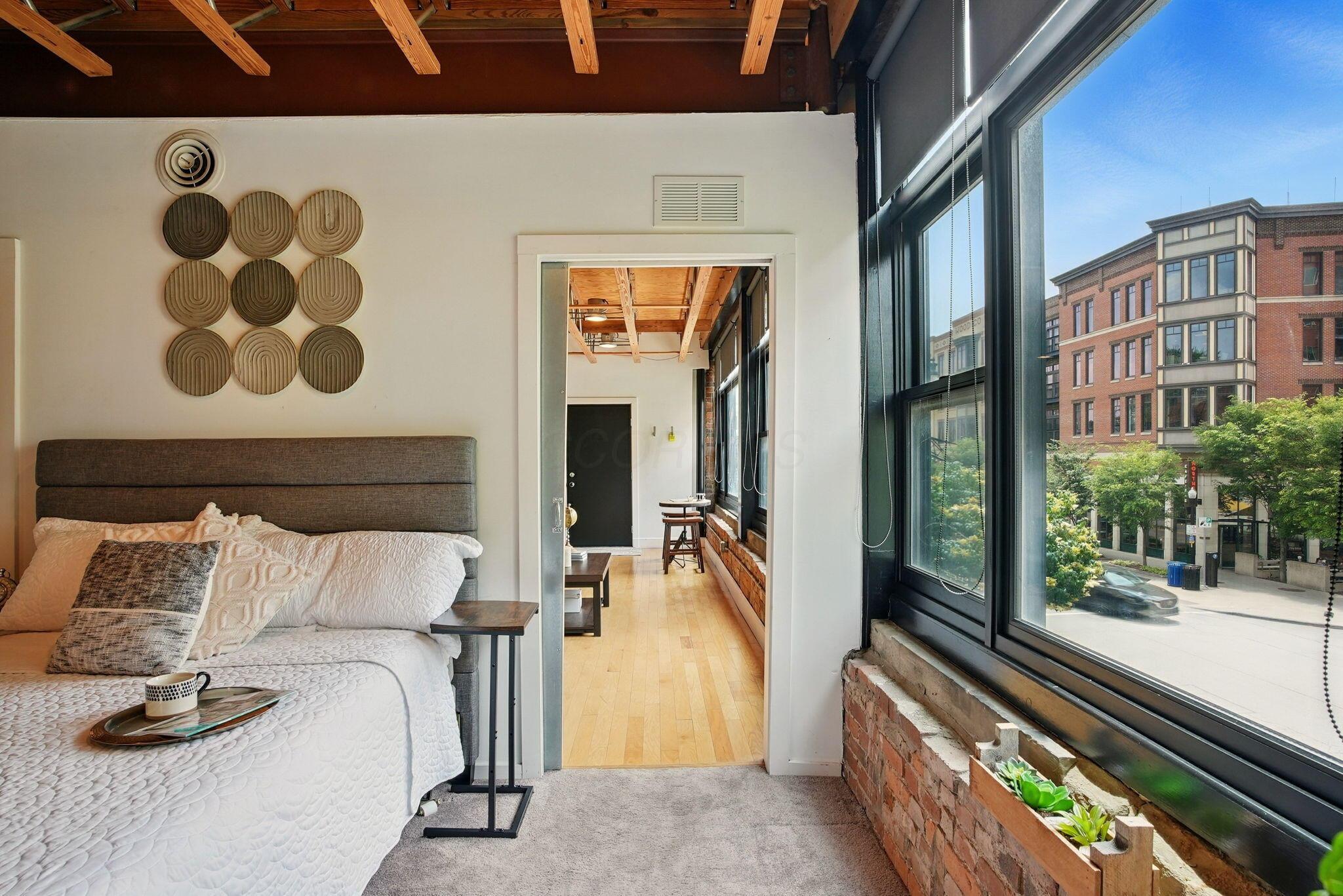 956 N High Street, Unit 2W