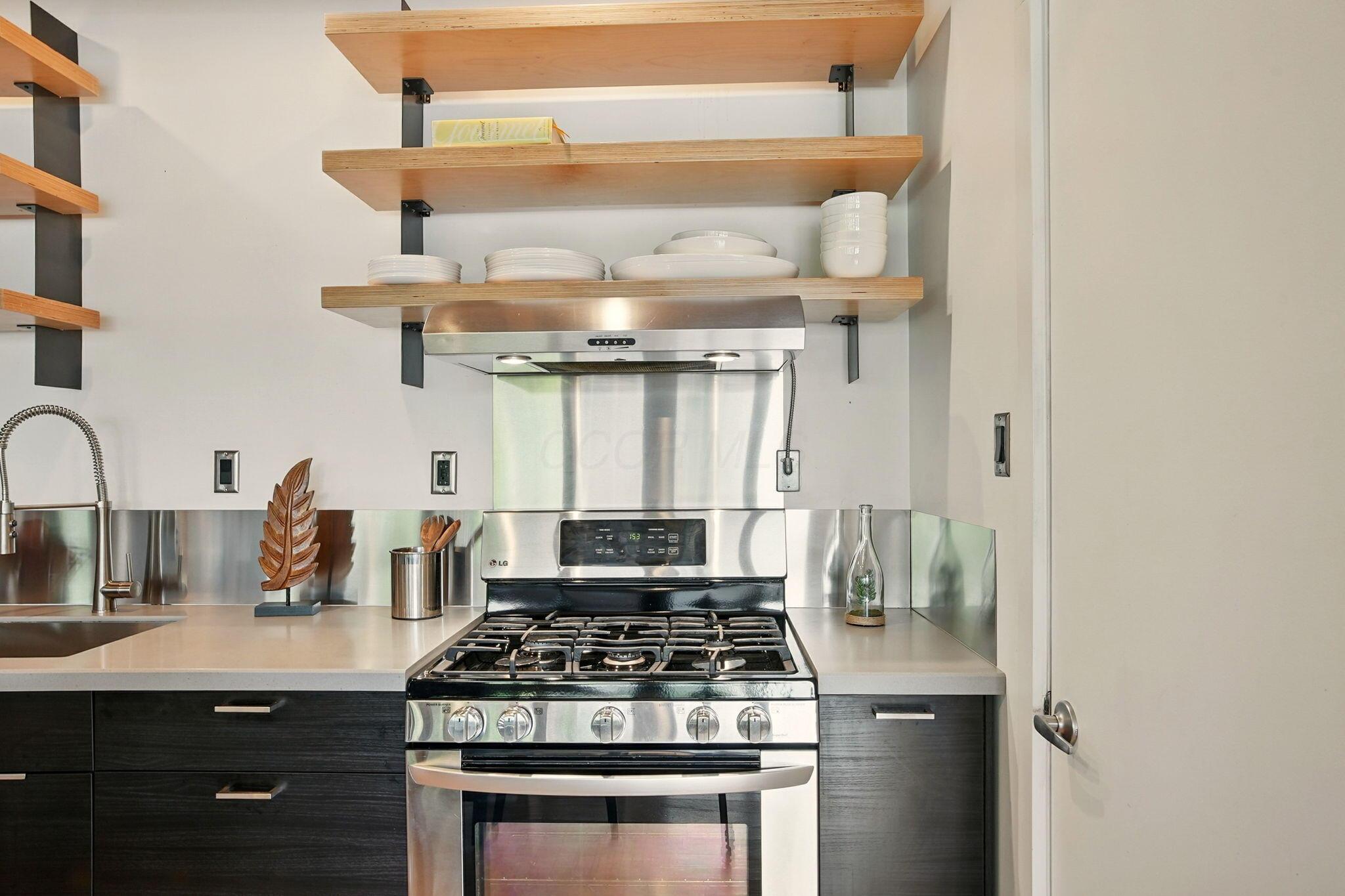 956 N High Street, Unit 2W