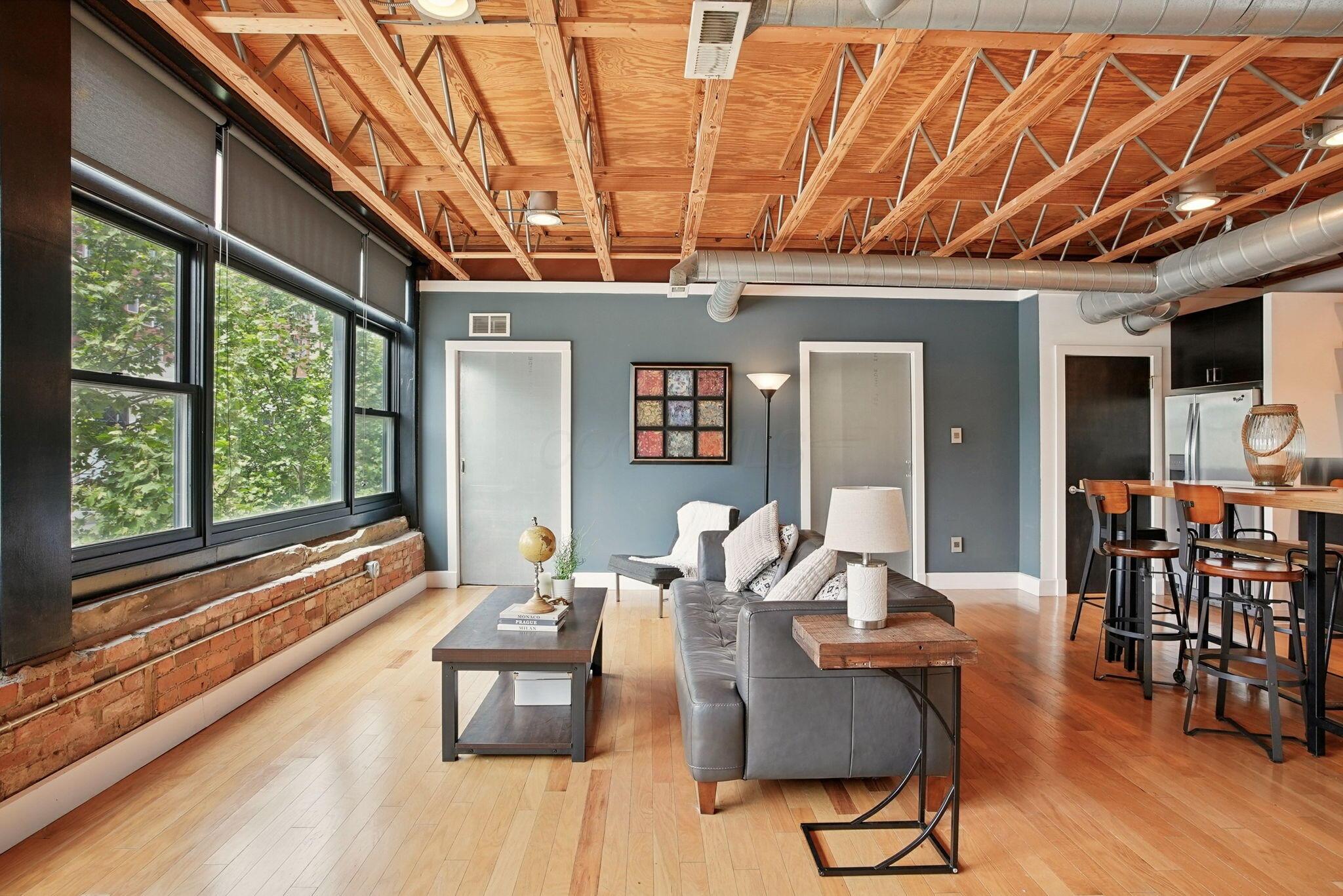 956 N High Street, Unit 2W