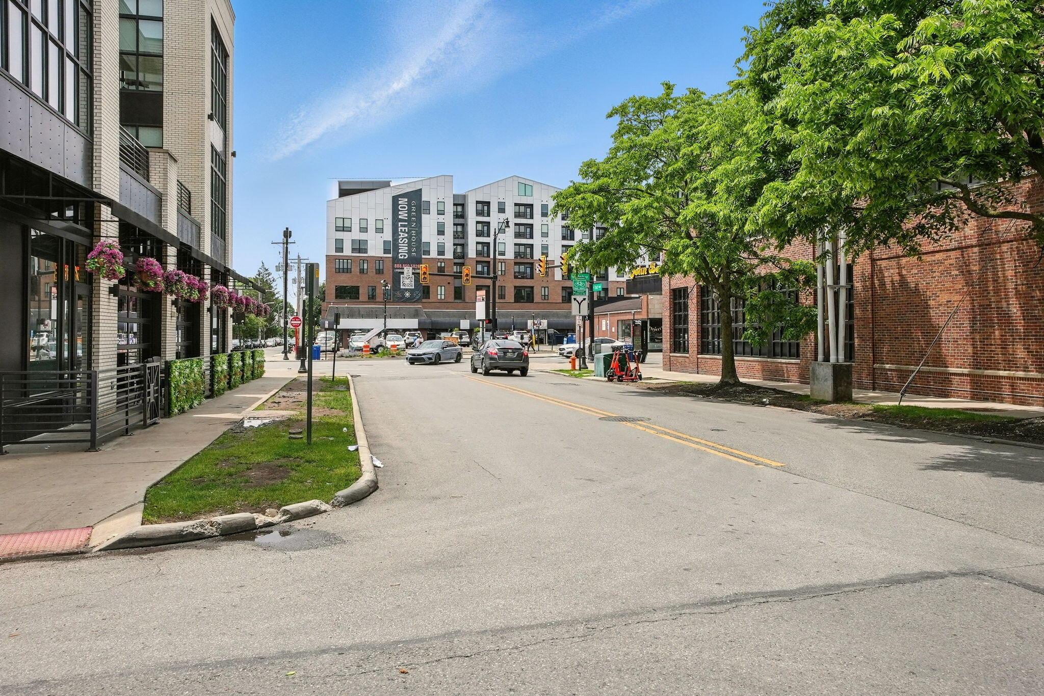 956 N High Street, Unit 2W