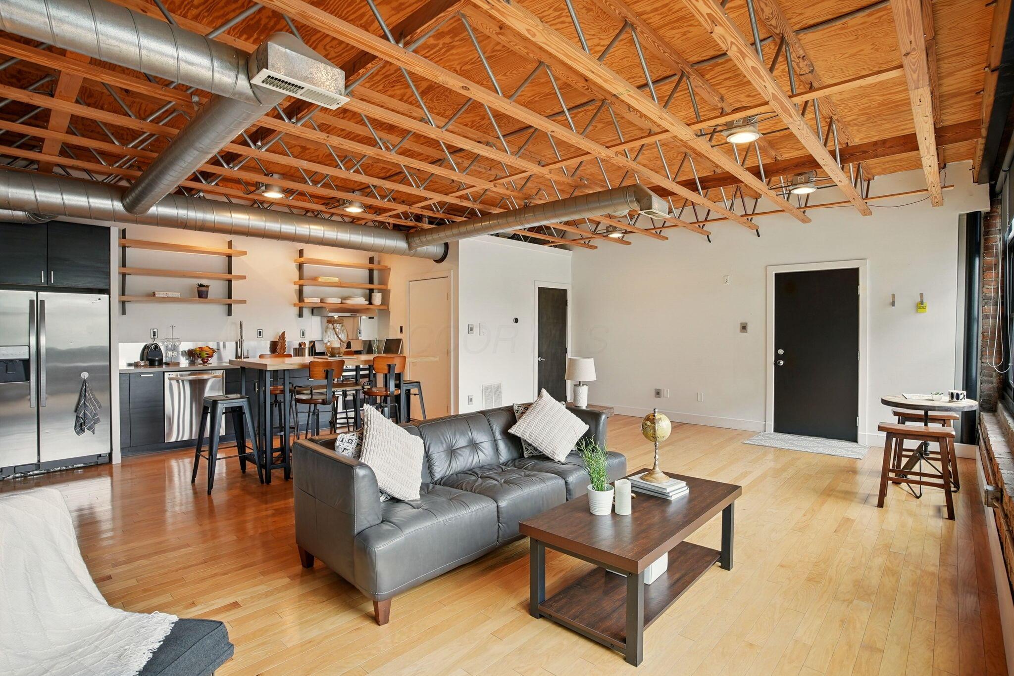 956 N High Street, Unit 2W