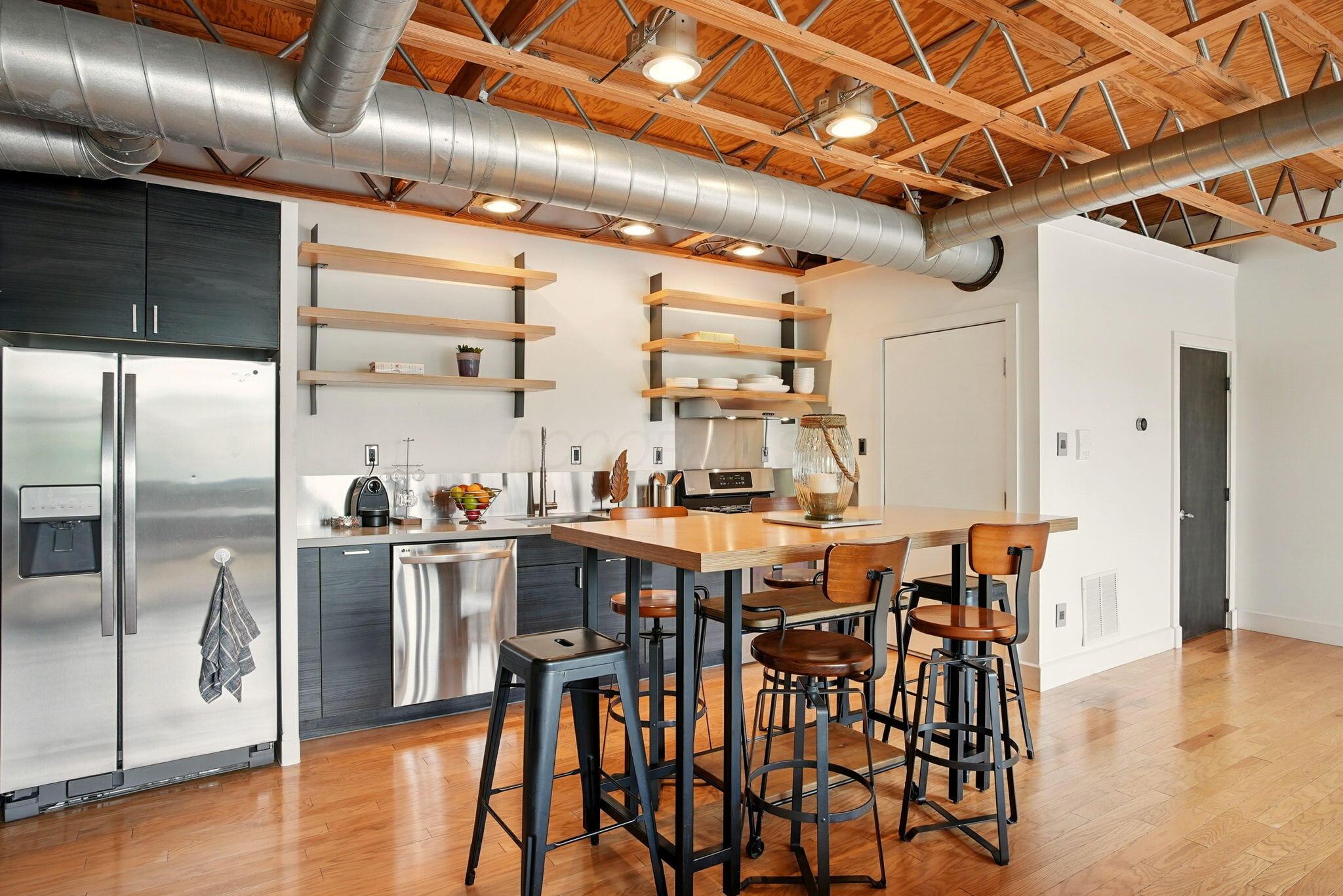 956 N High Street, Unit 2W