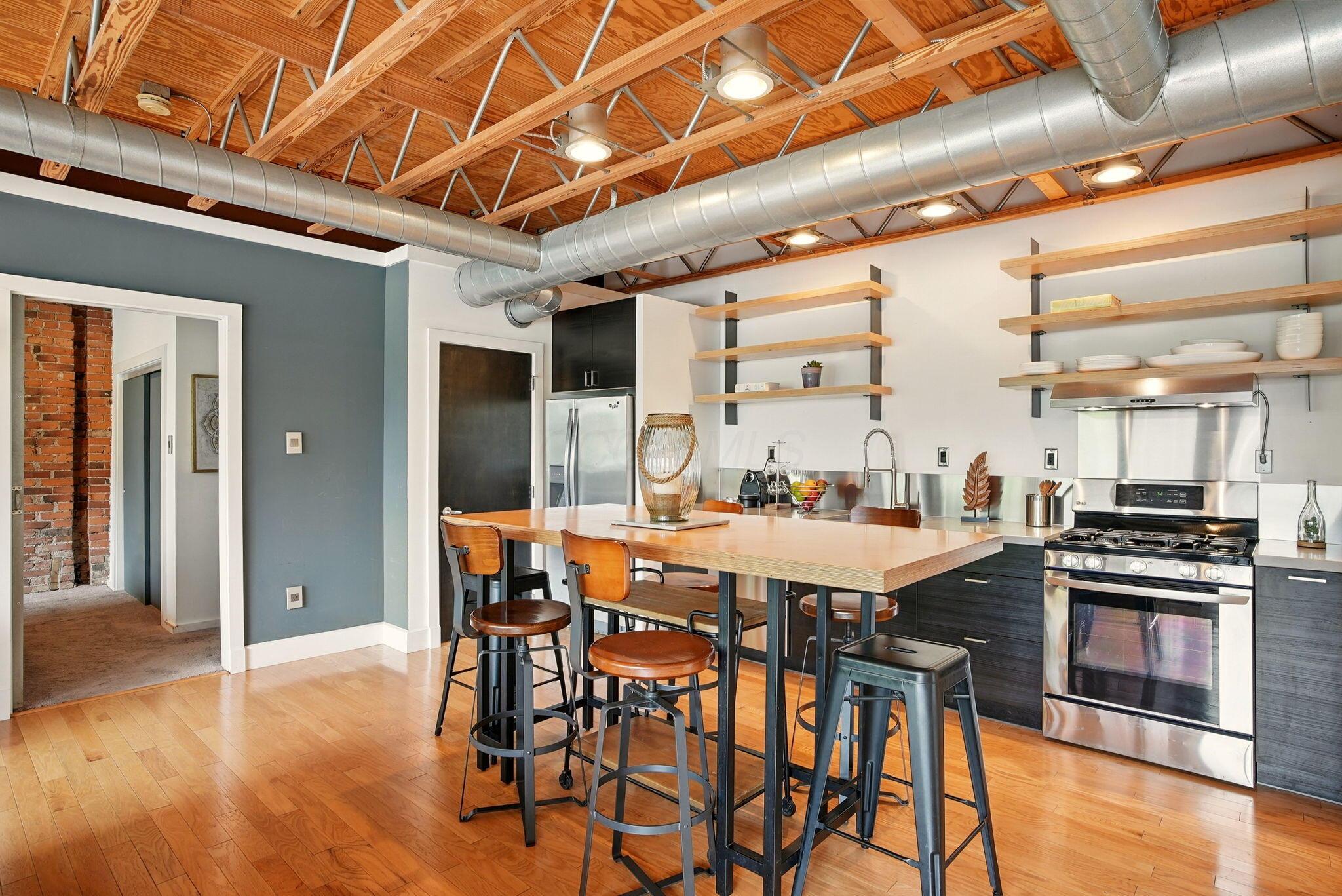 956 N High Street, Unit 2W