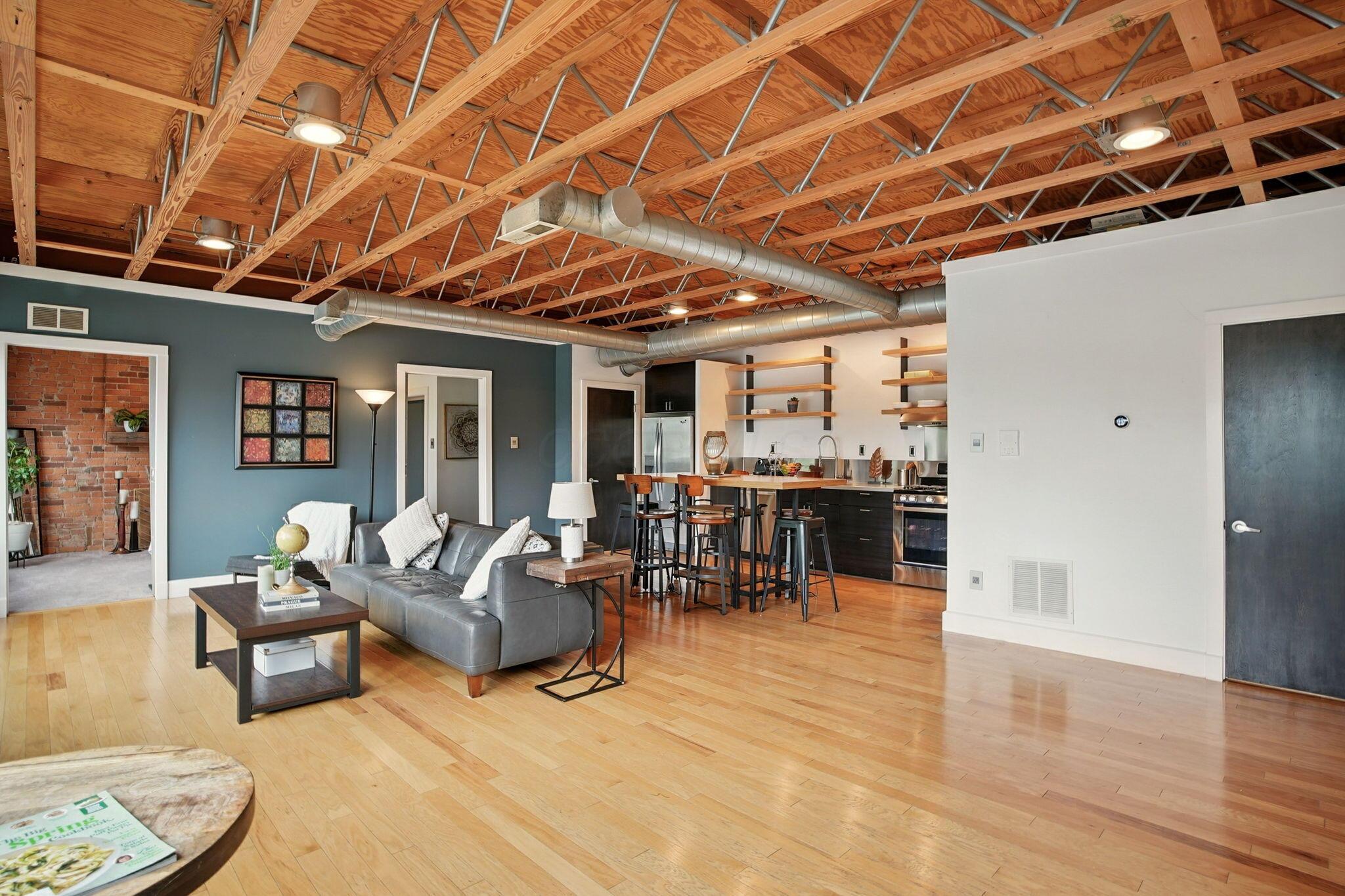 956 N High Street, Unit 2W