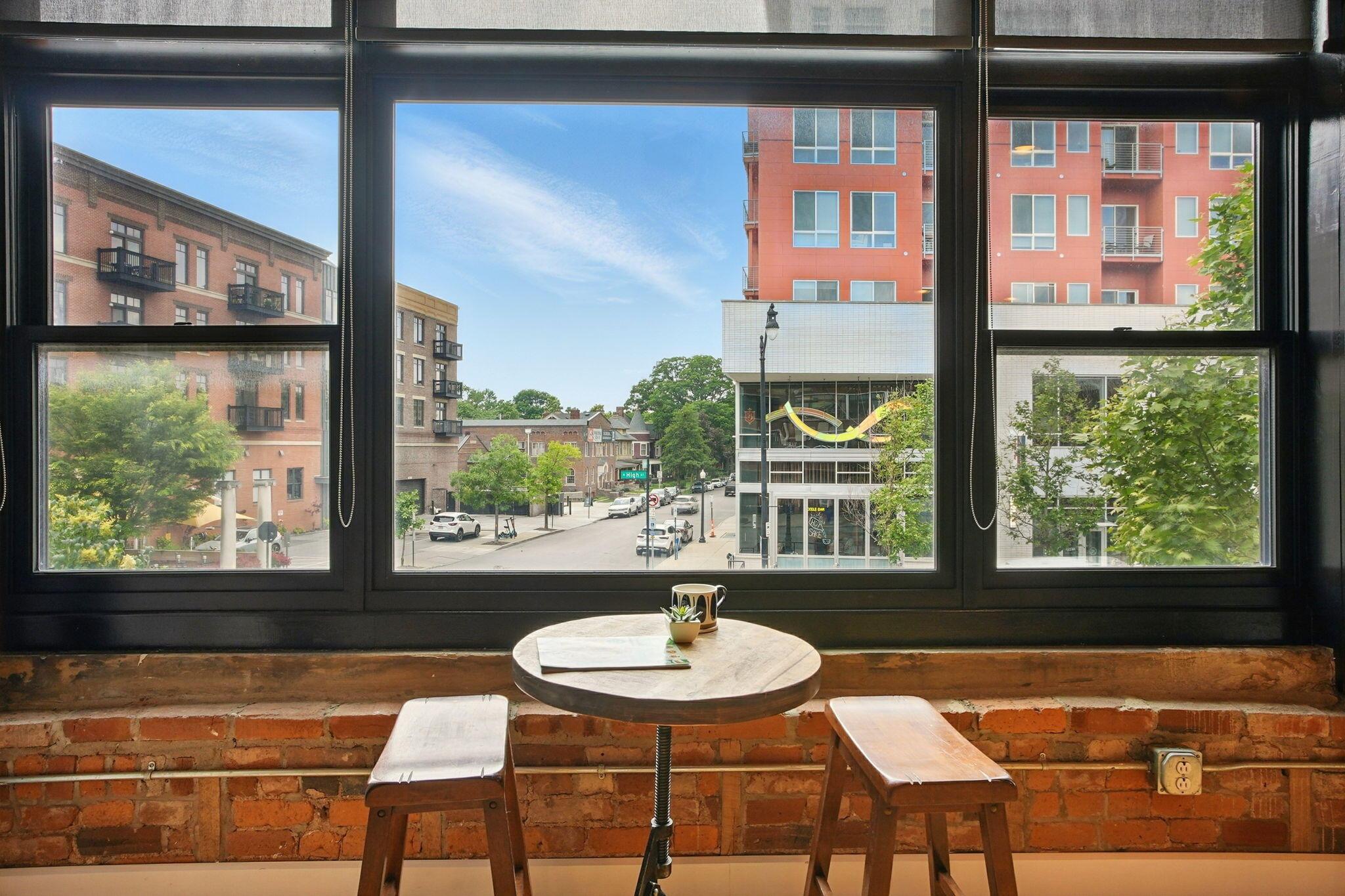 956 N High Street, Unit 2W