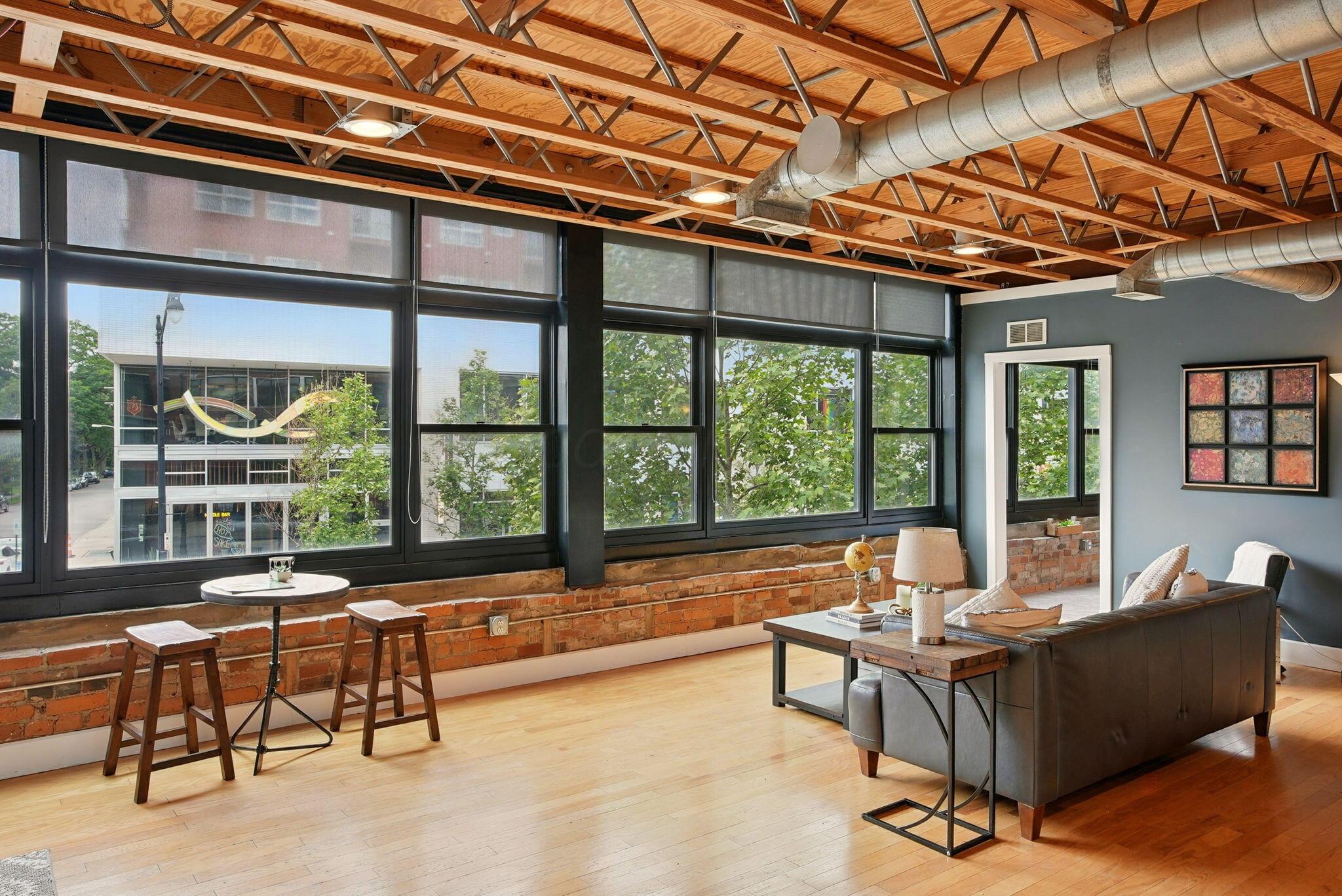 956 N High Street, Unit 2W