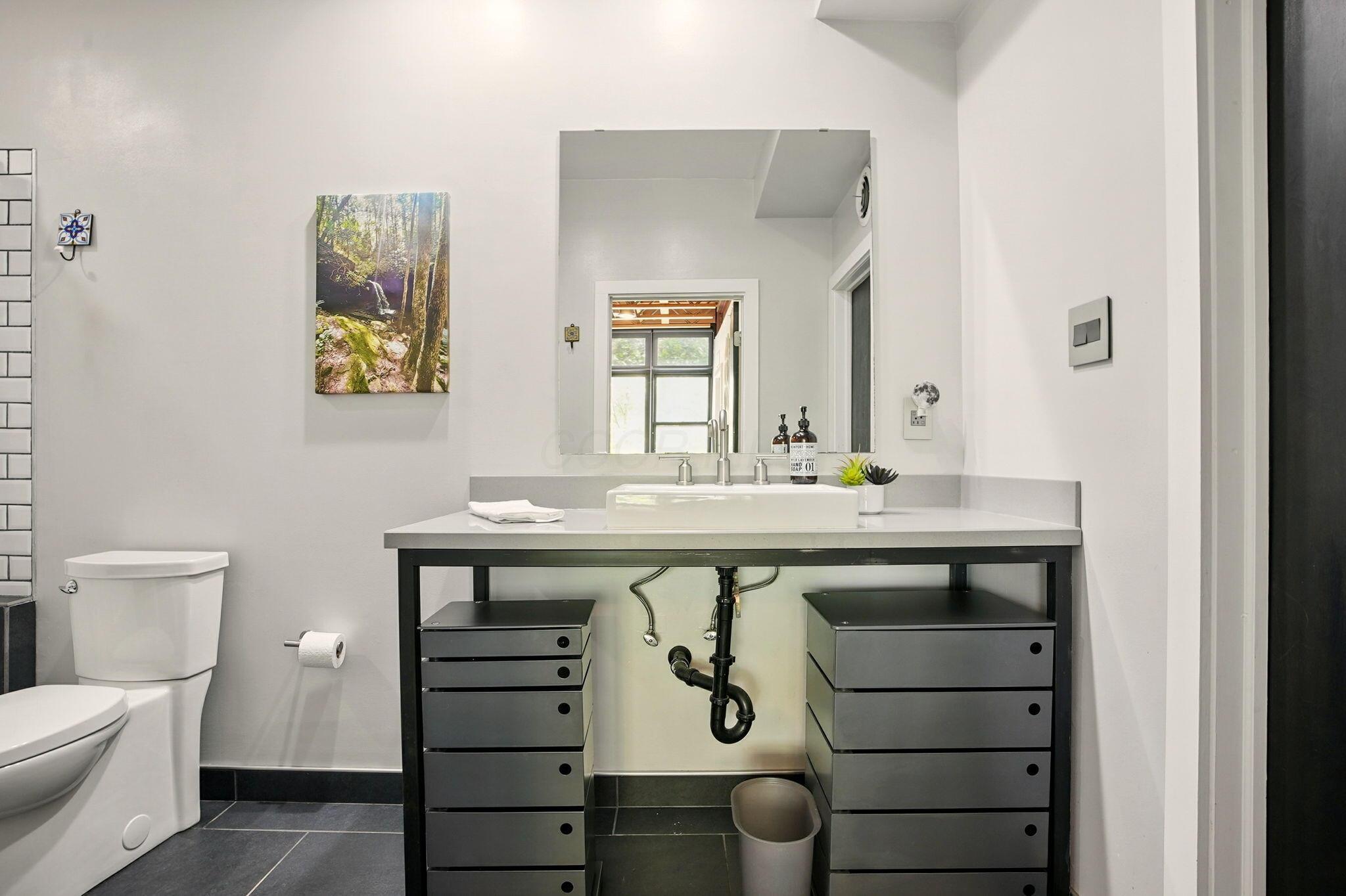 956 N High Street, Unit 2W