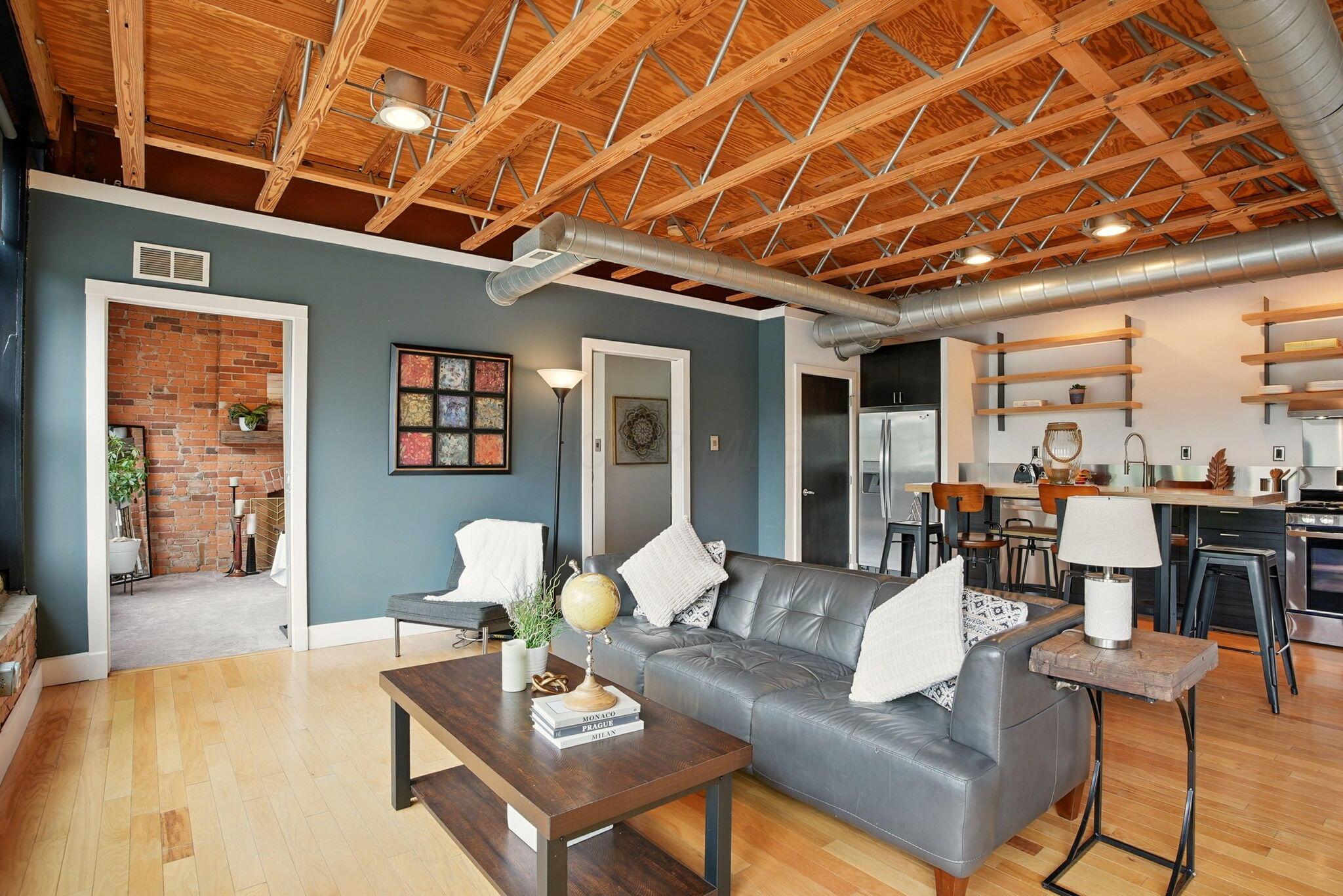 956 N High Street, Unit 2W