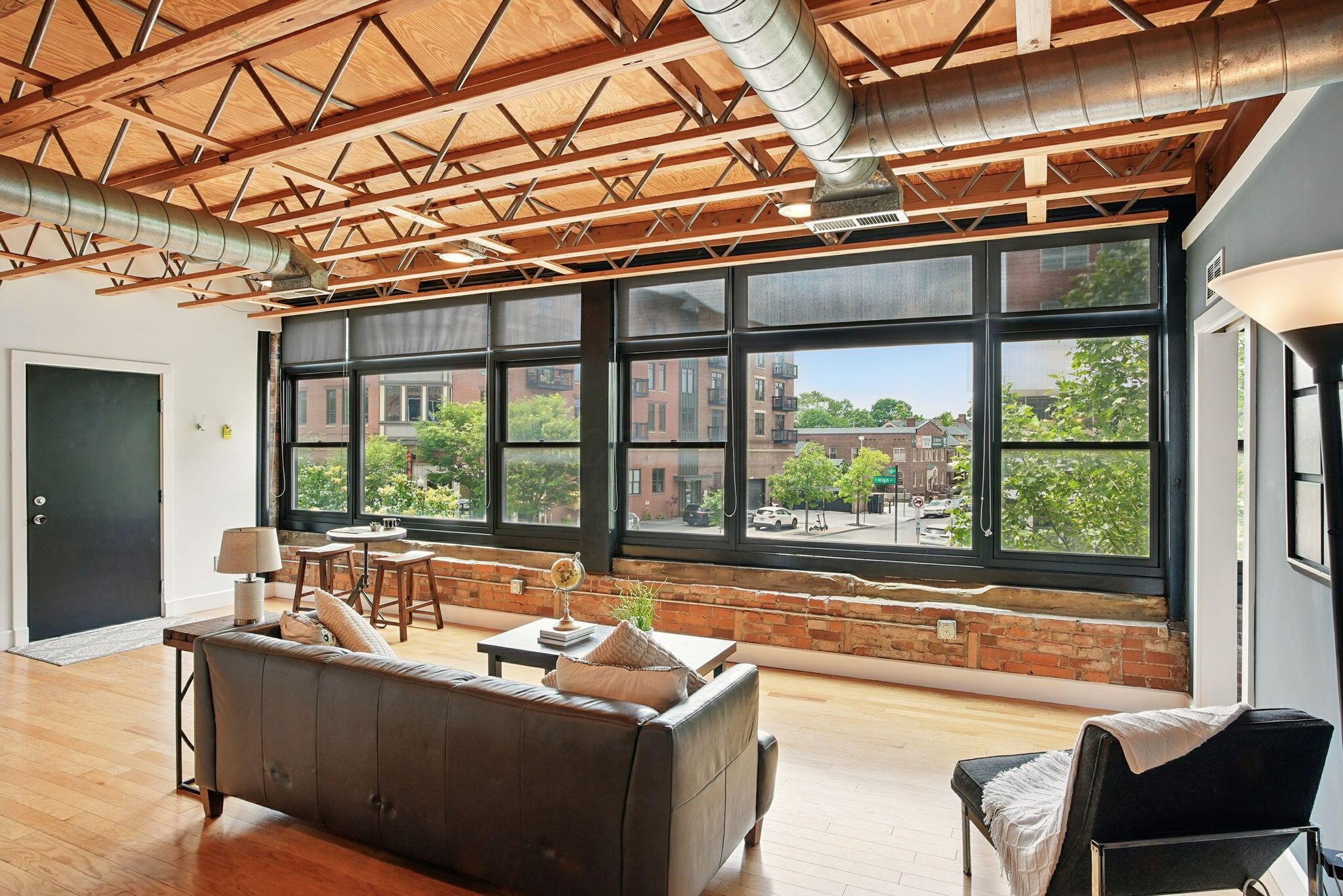 956 N High Street, Unit 2W