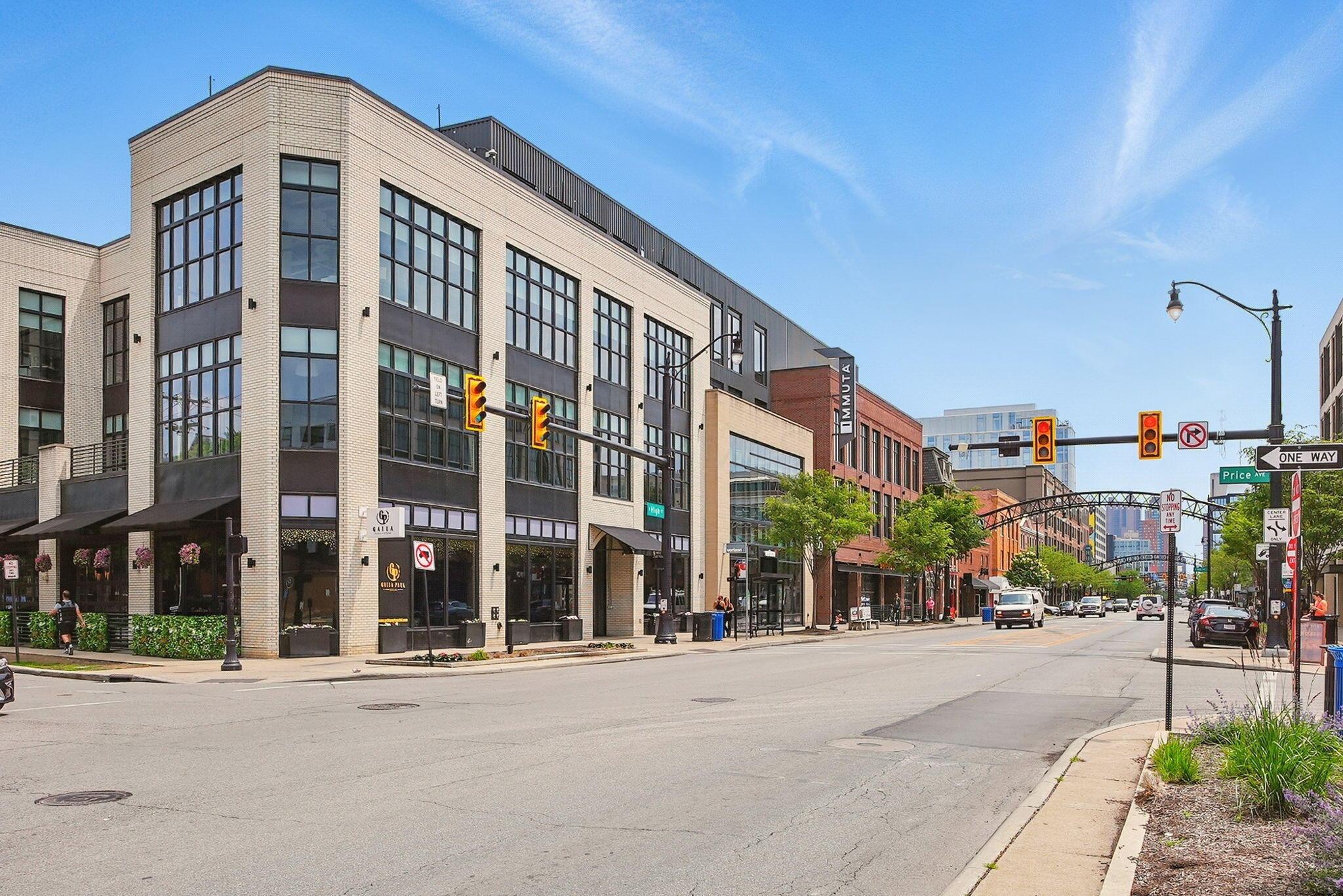 956 N High Street, Unit 2W