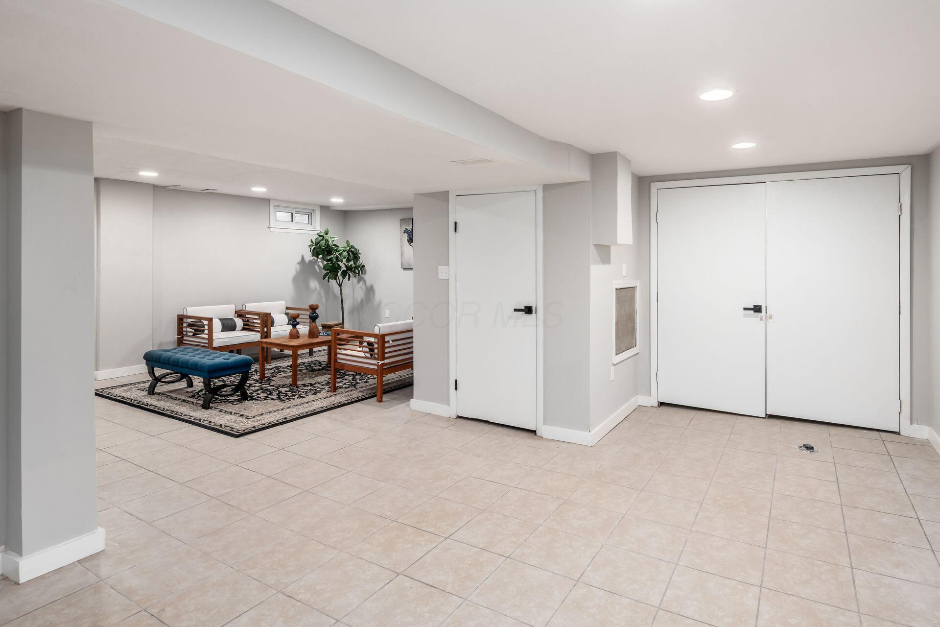 1212 Tillicum Drive