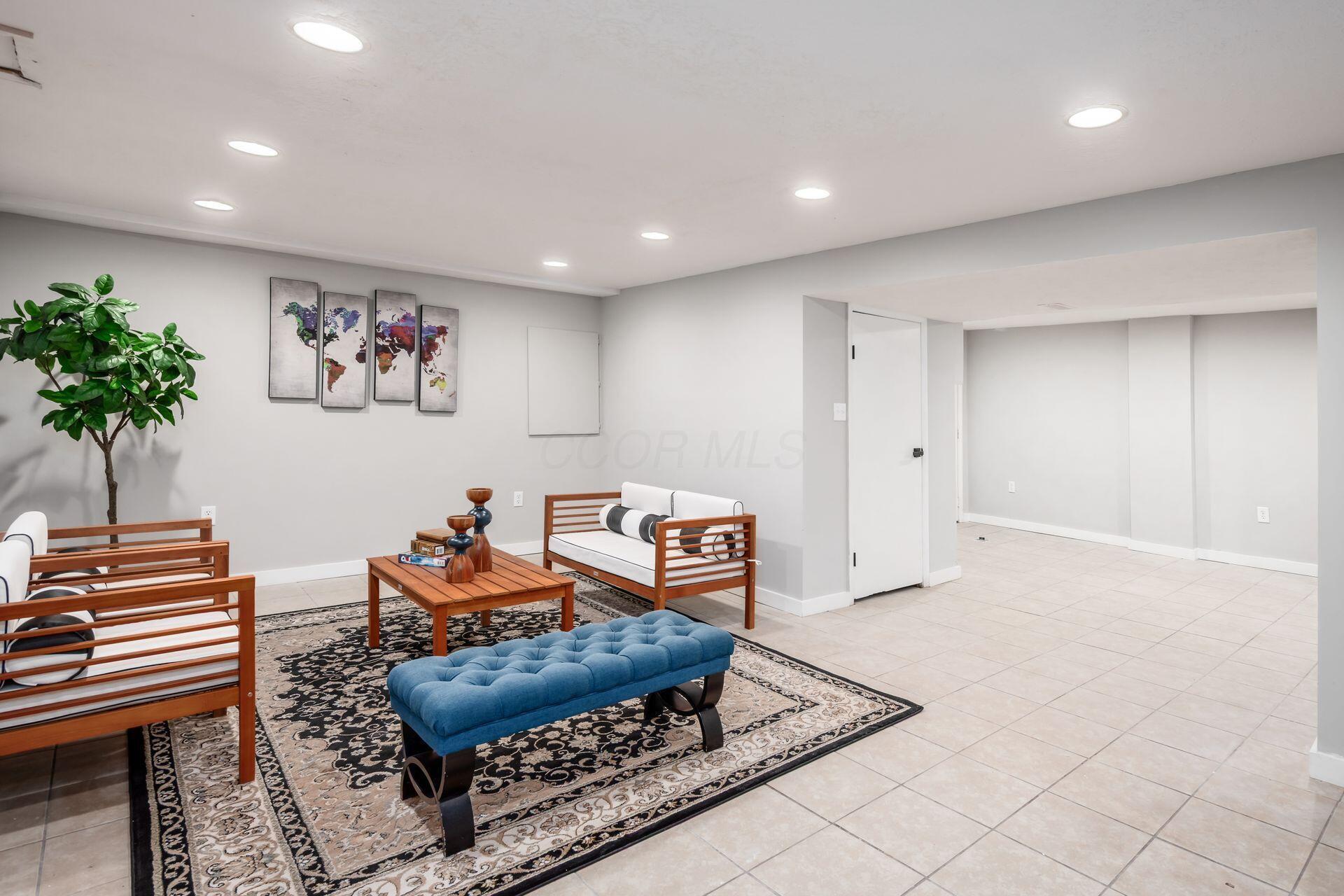 1212 Tillicum Drive