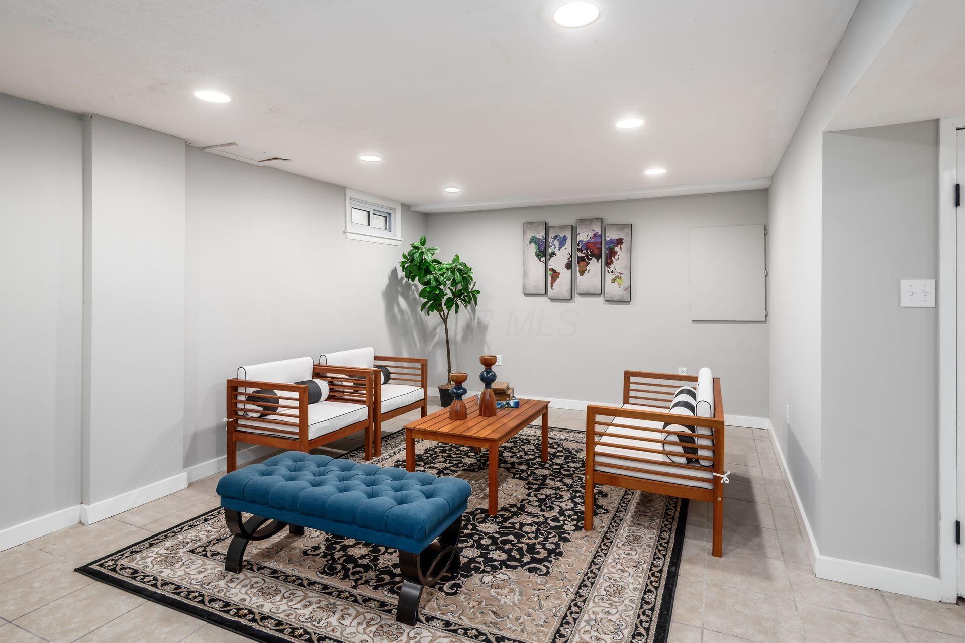 1212 Tillicum Drive
