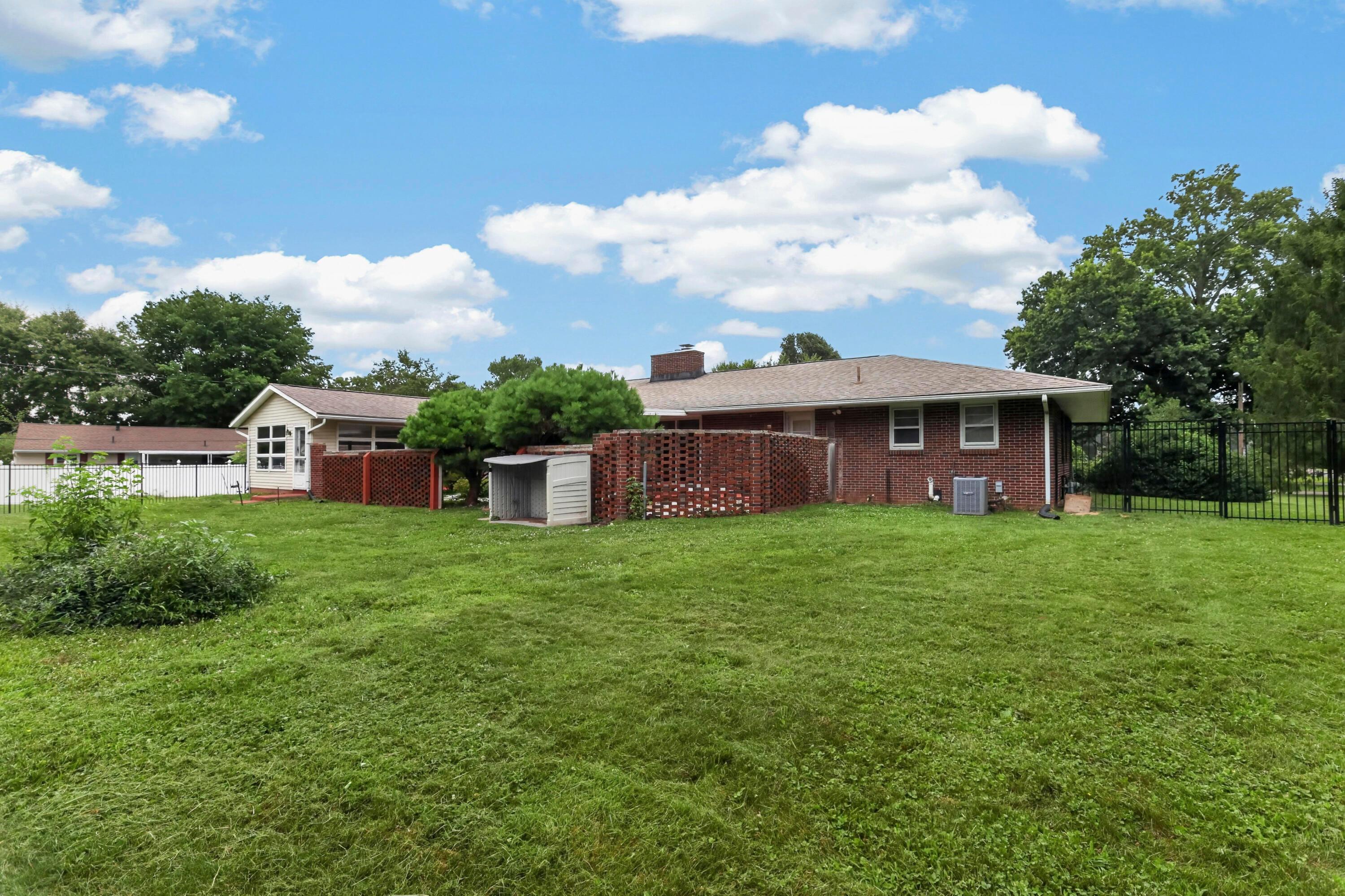 393 Pierson Boulevard