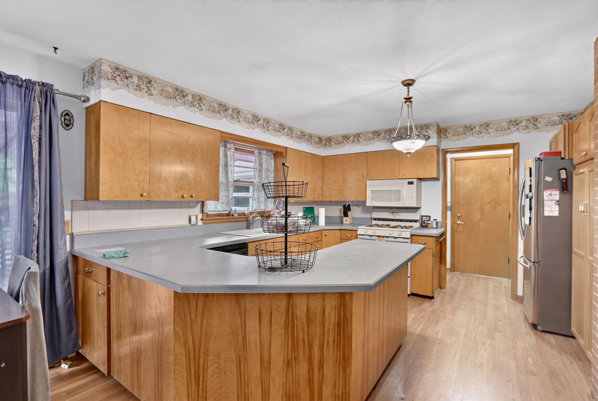 393 Pierson Boulevard